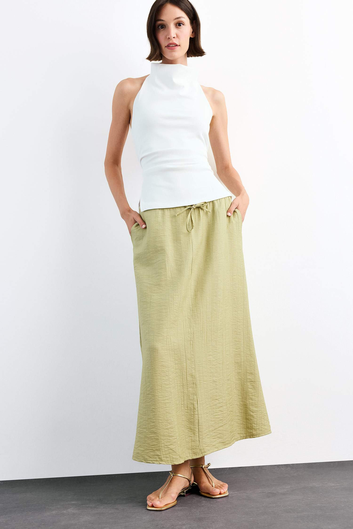 Relax Fit Crinkle Fabric Elastic Band Ankle Length Skirt