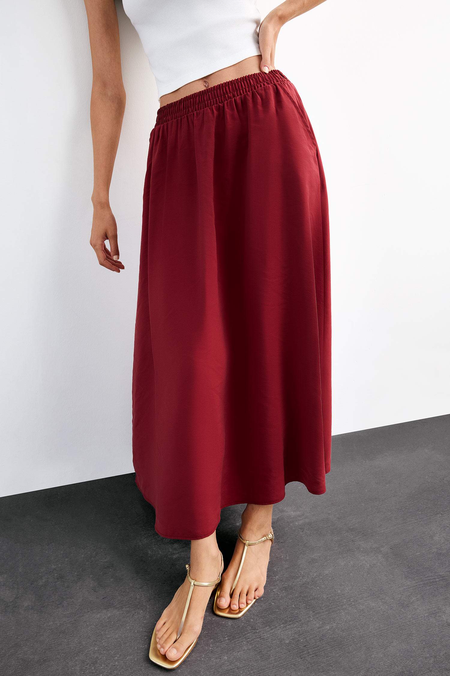 تنورة ميدي بقصة A بخصر عادي