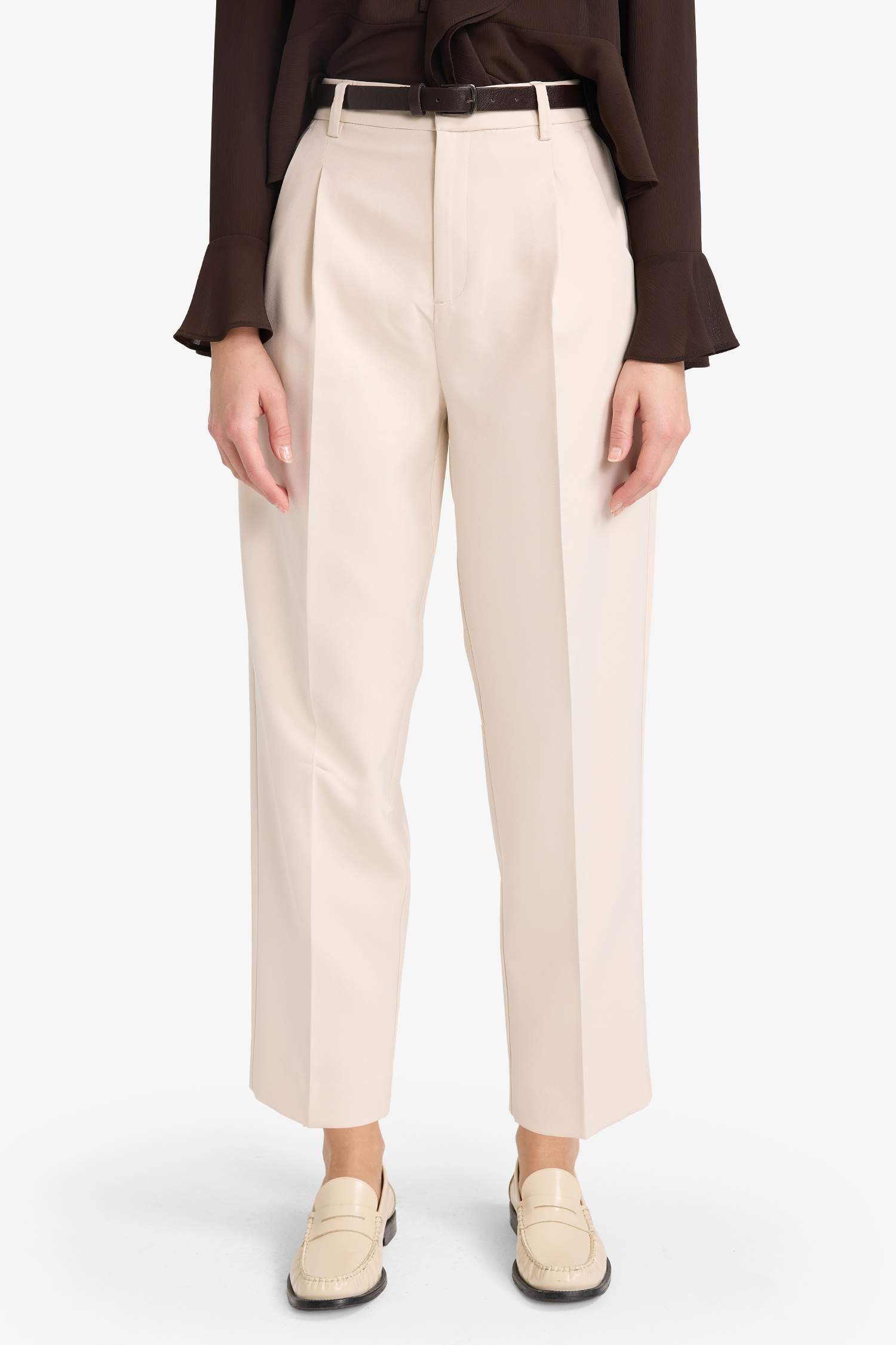 Брюки Carrot Fit с карманами