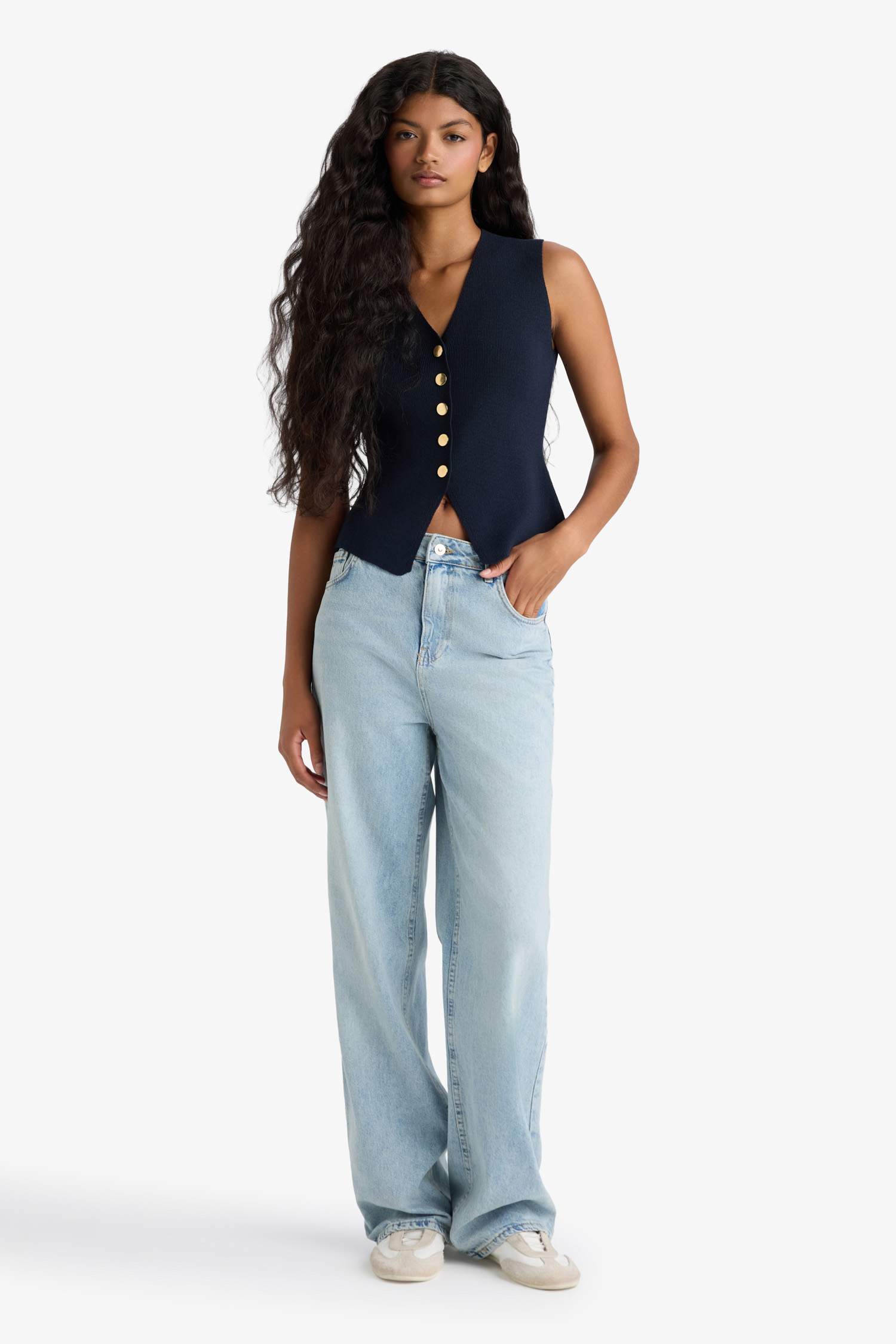 Fitted V Yaka Düğmeli Triko Yelek