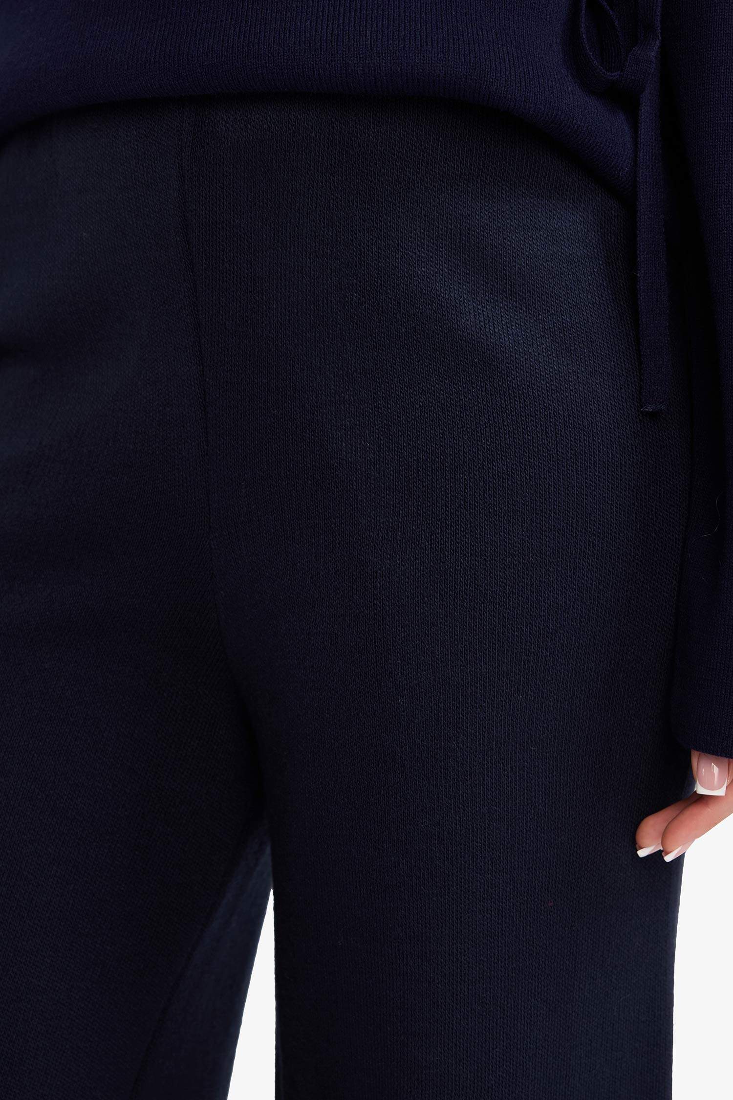 بنطلون تريكو قصة مستقيمة برجل عادية