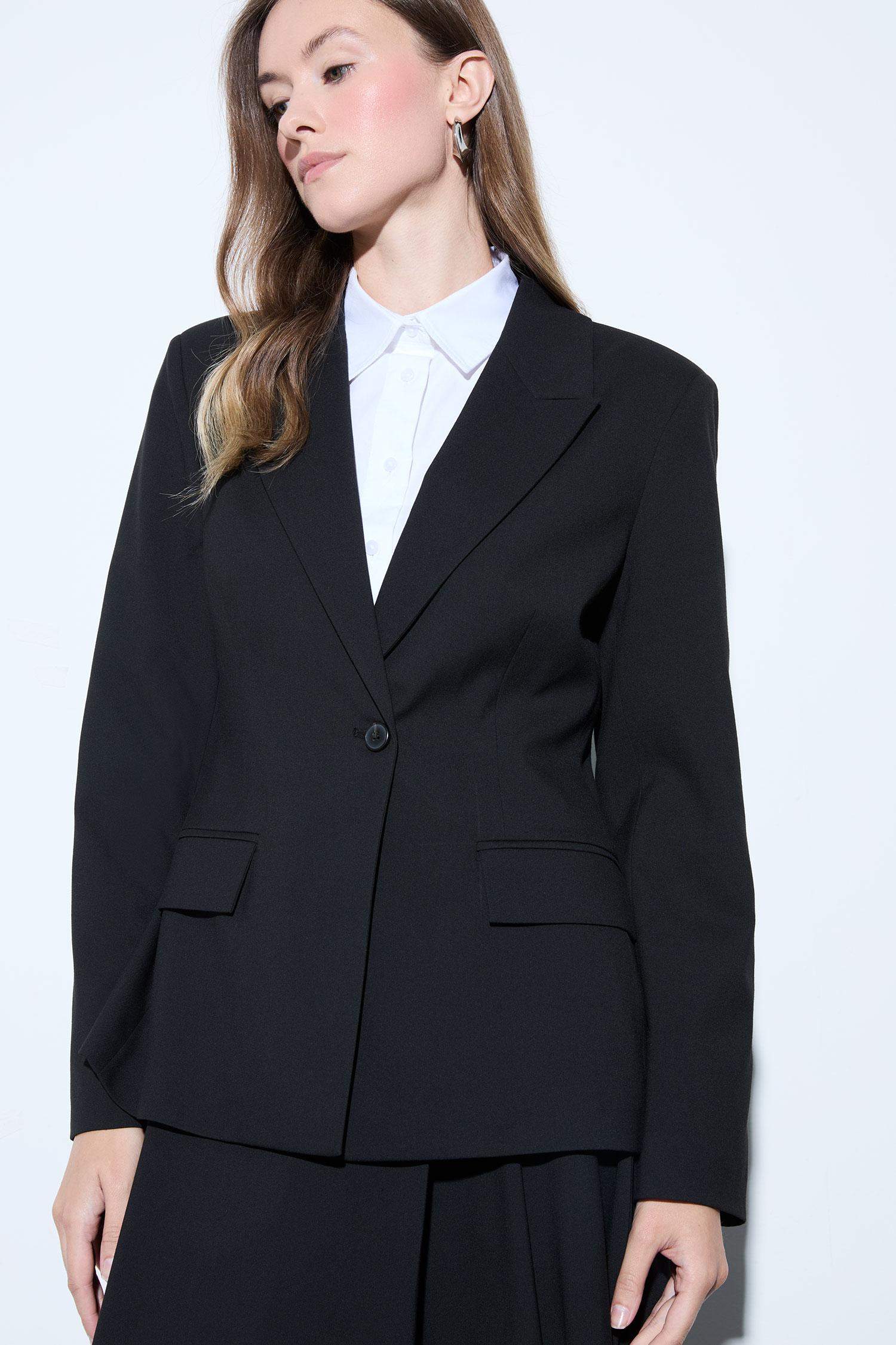 فيست بليزر قصة عادية بياقة بليزر