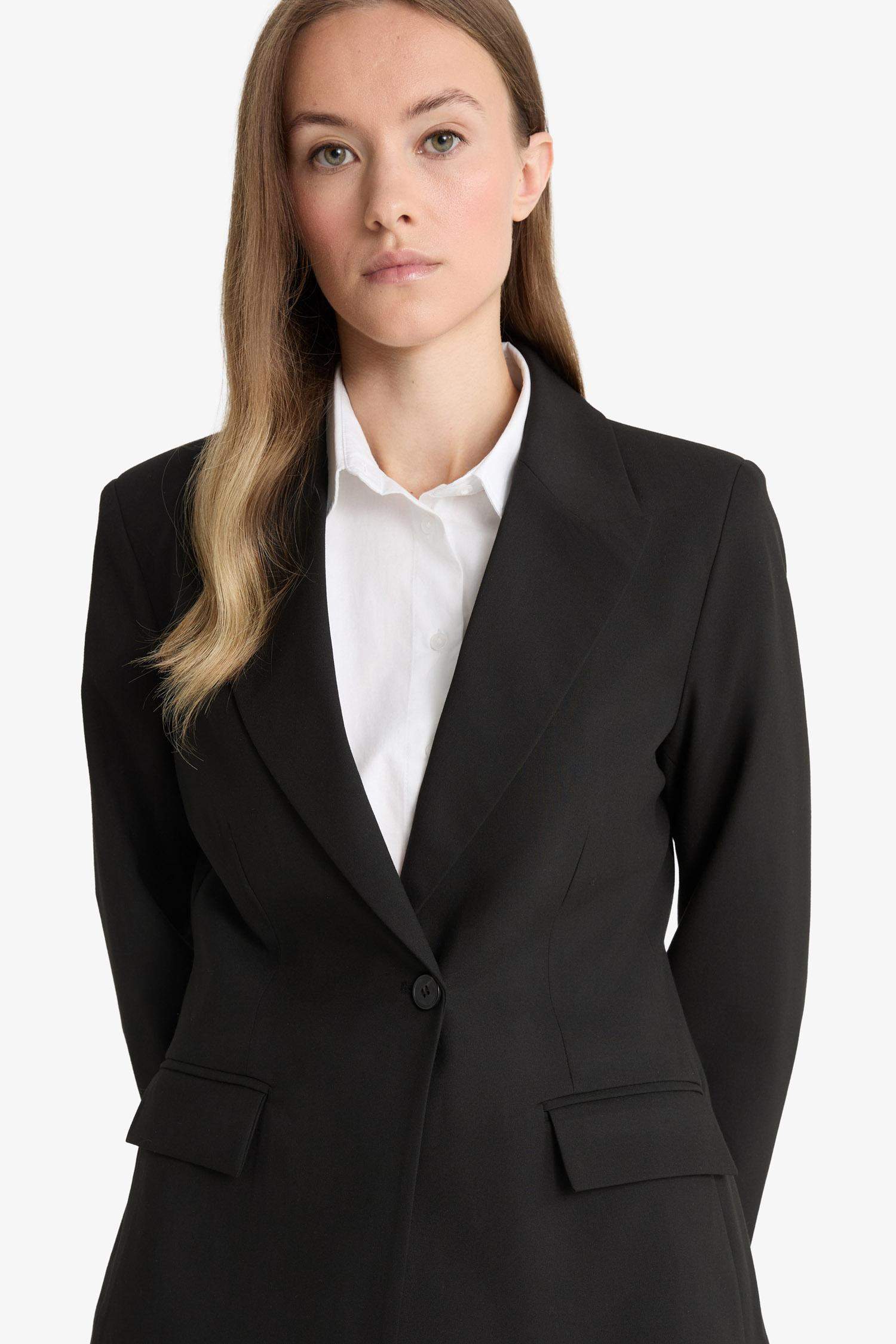 فيست بليزر قصة عادية بياقة بليزر