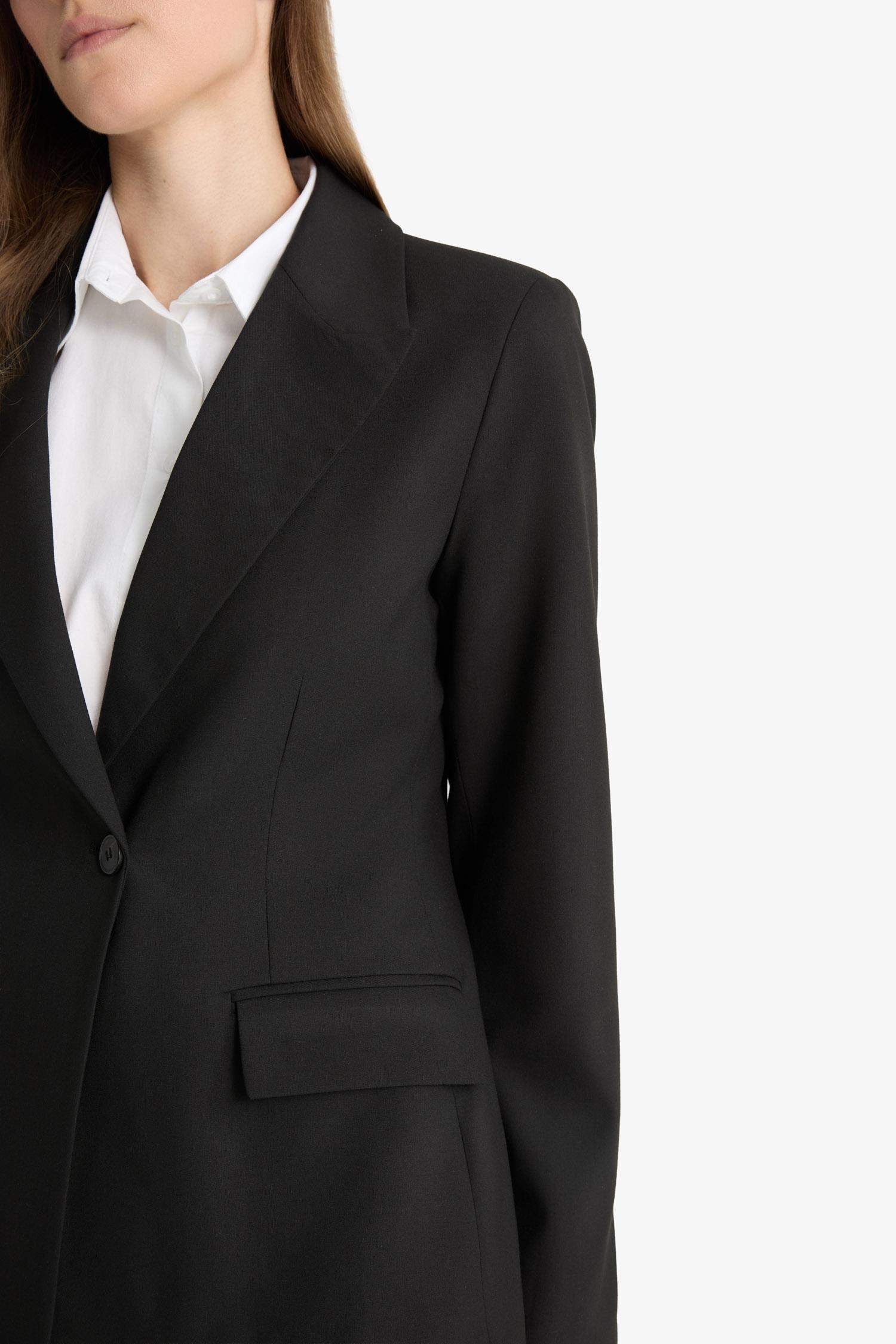 فيست بليزر قصة عادية بياقة بليزر