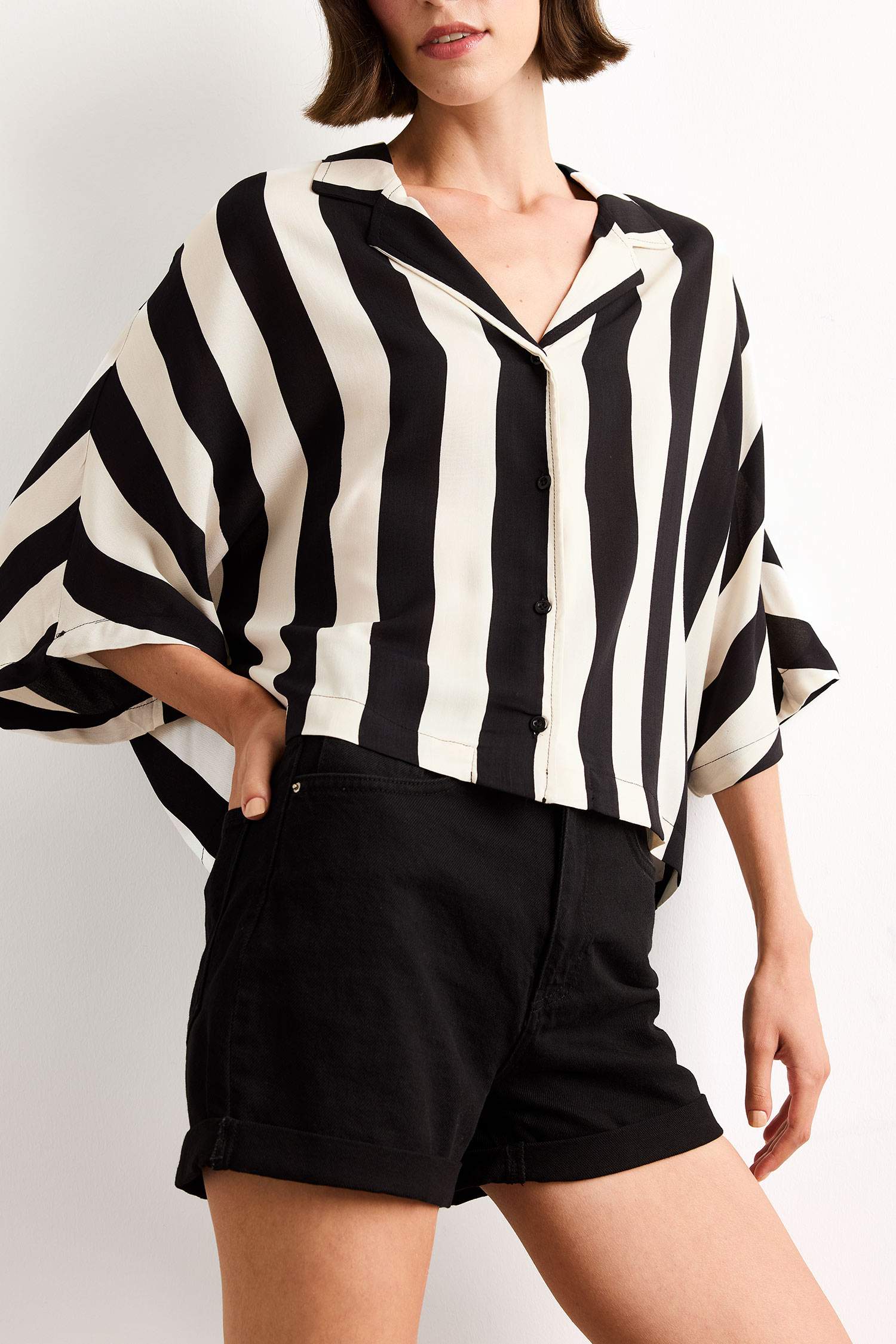 Oversize Geniş Kalıp Çizgili Kısa Kollu Gömlek