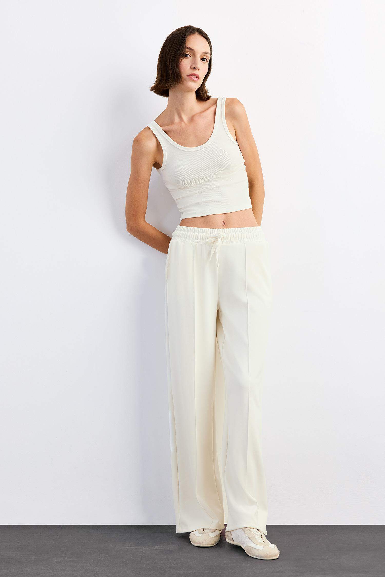 Relax Fit Normal Bel Düz Paça Modal Pantolon