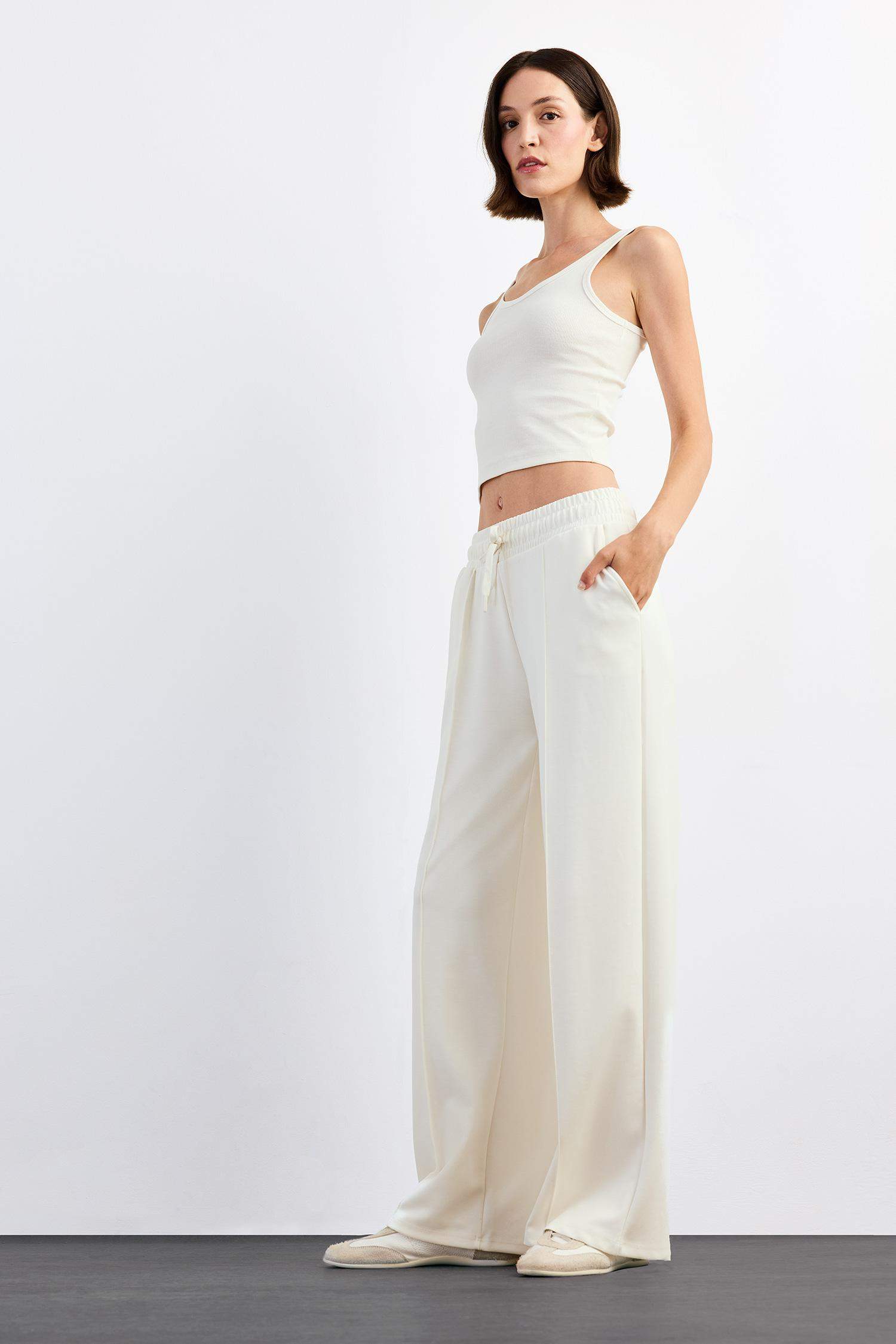 Relax Fit Normal Bel Düz Paça Modal Pantolon