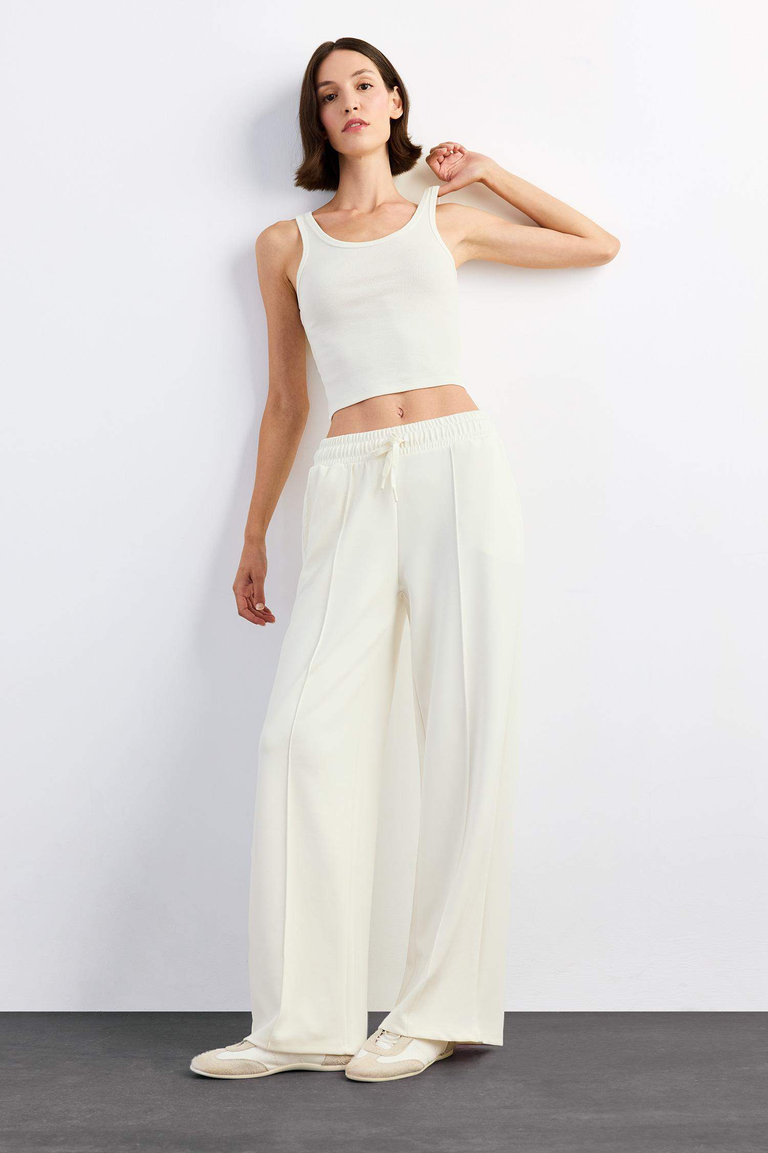 Relax Fit Normal Bel Düz Paça Modal Pantolon