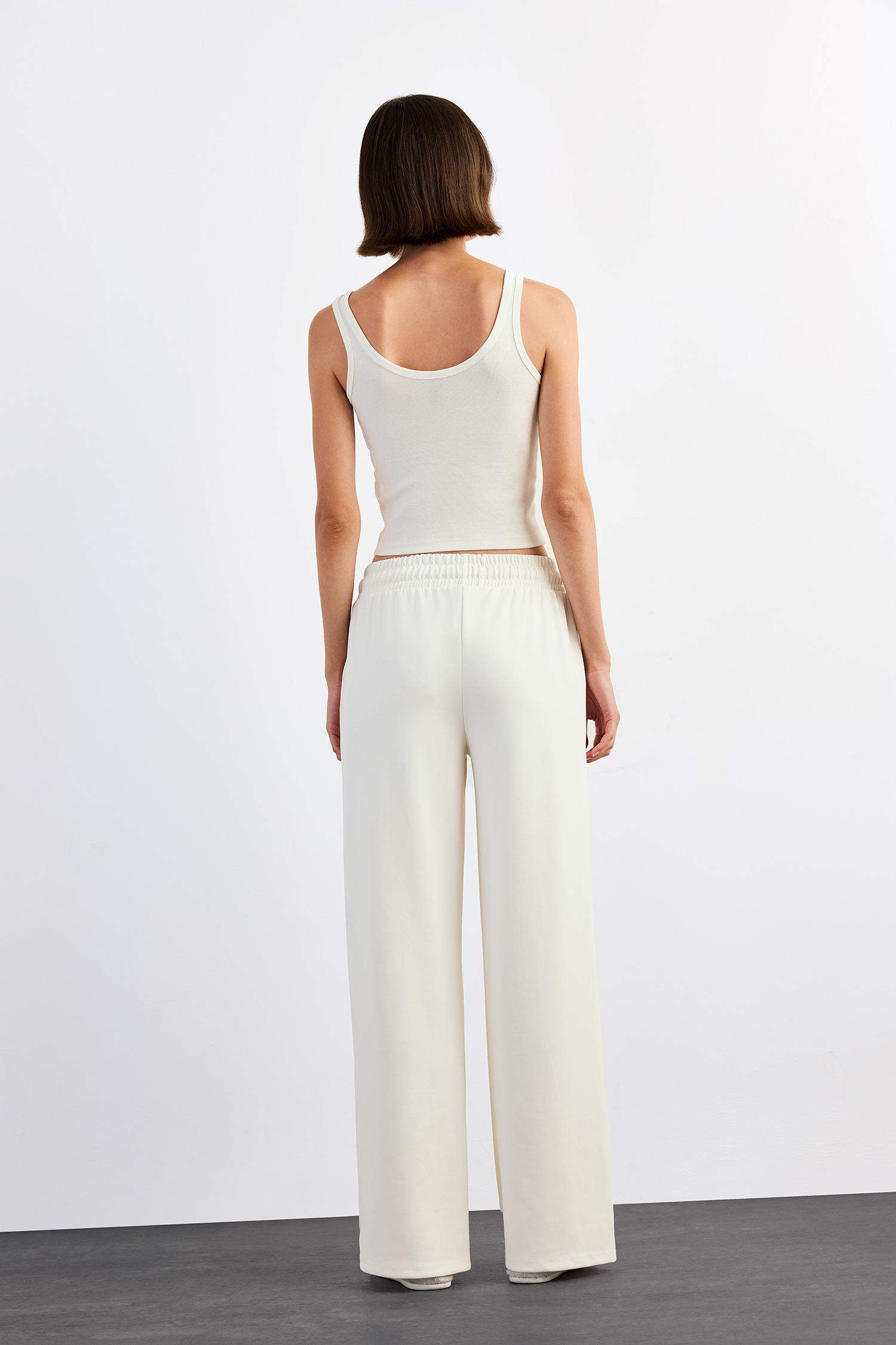 Relax Fit Normal Bel Düz Paça Modal Pantolon