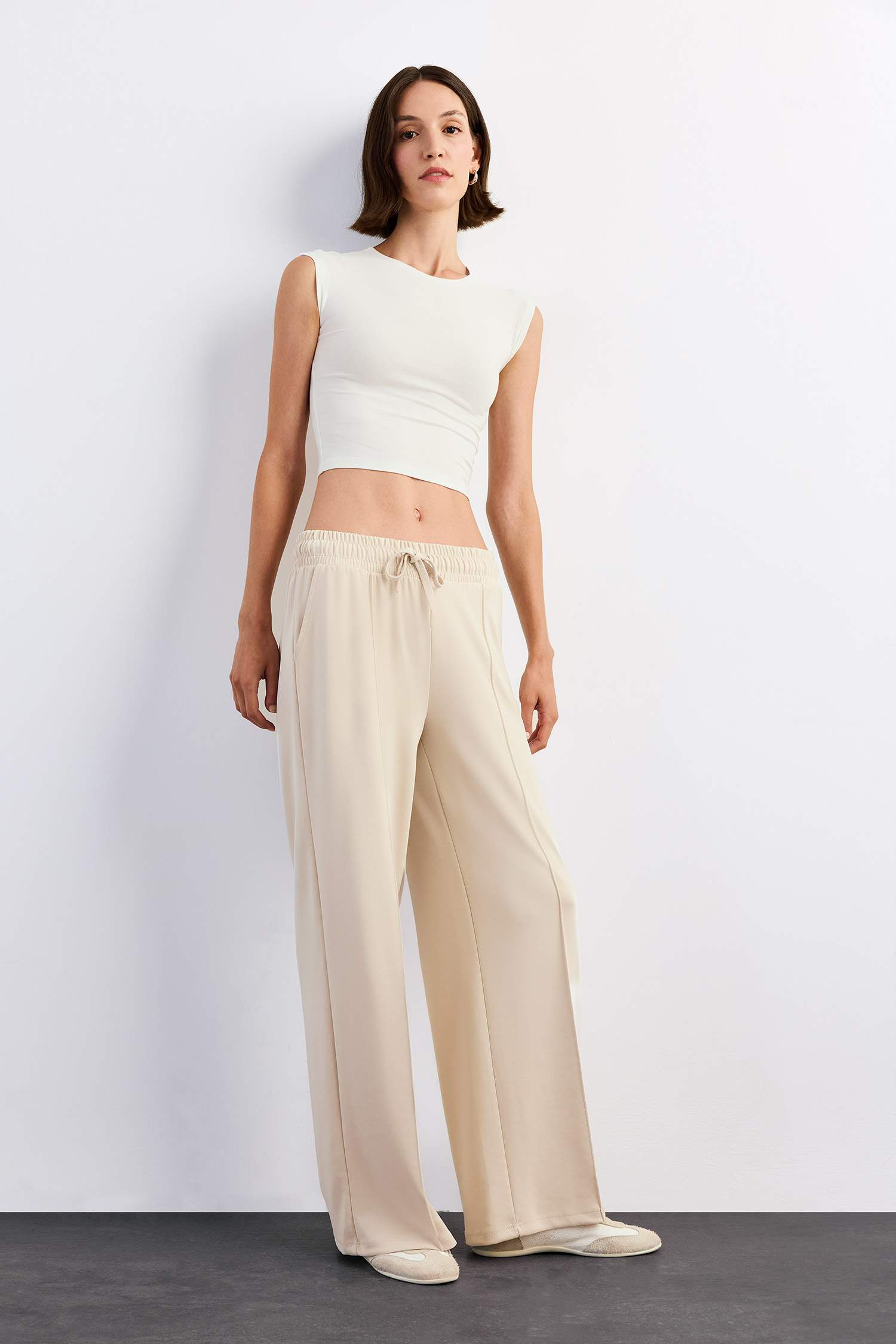 Relax Fit Normal Bel Düz Paça Modal Pantolon