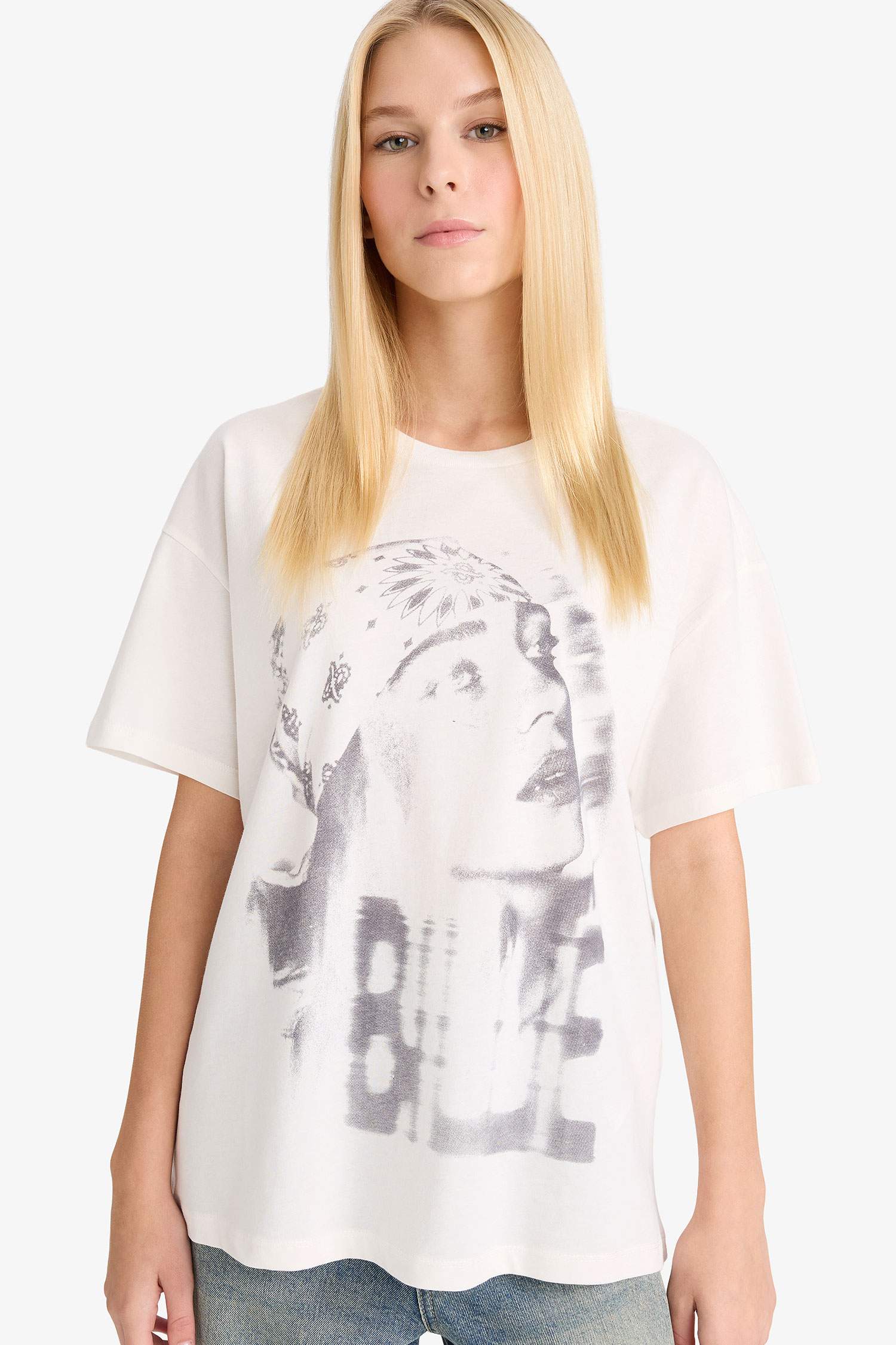 تيشيرت نص كم اوفر سايز بطبعة من الخلف من بيلي ايليش