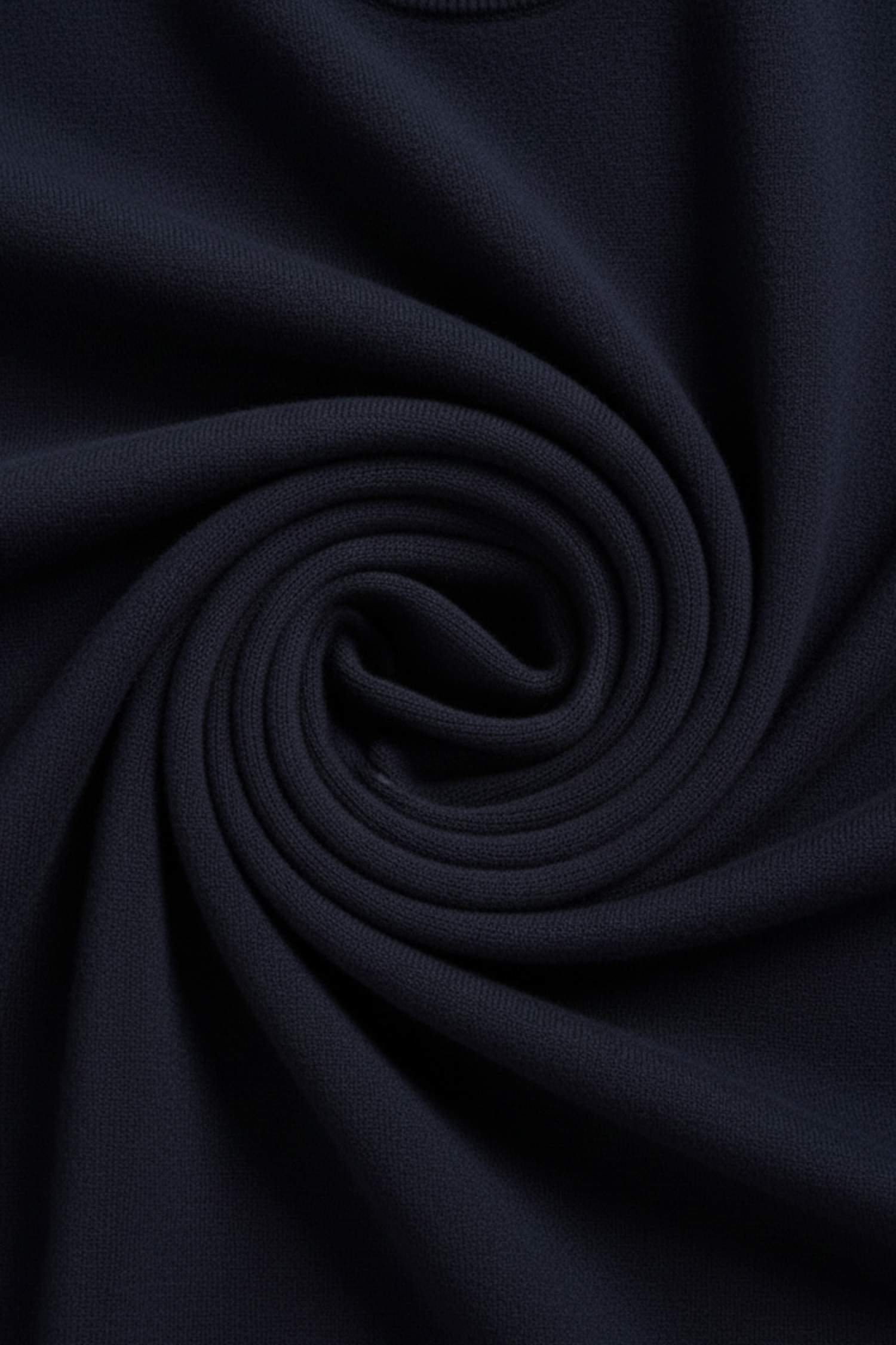 بلوفر تريكو قصة عادية بياقة مستديرة