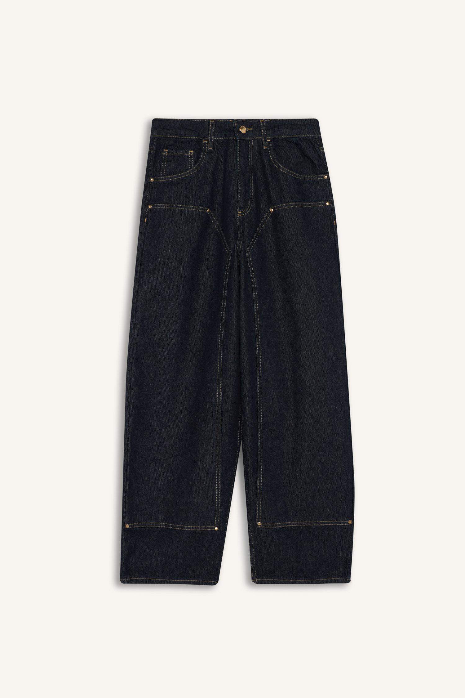 بنطرون جينز باريل فيت بخصر عالي