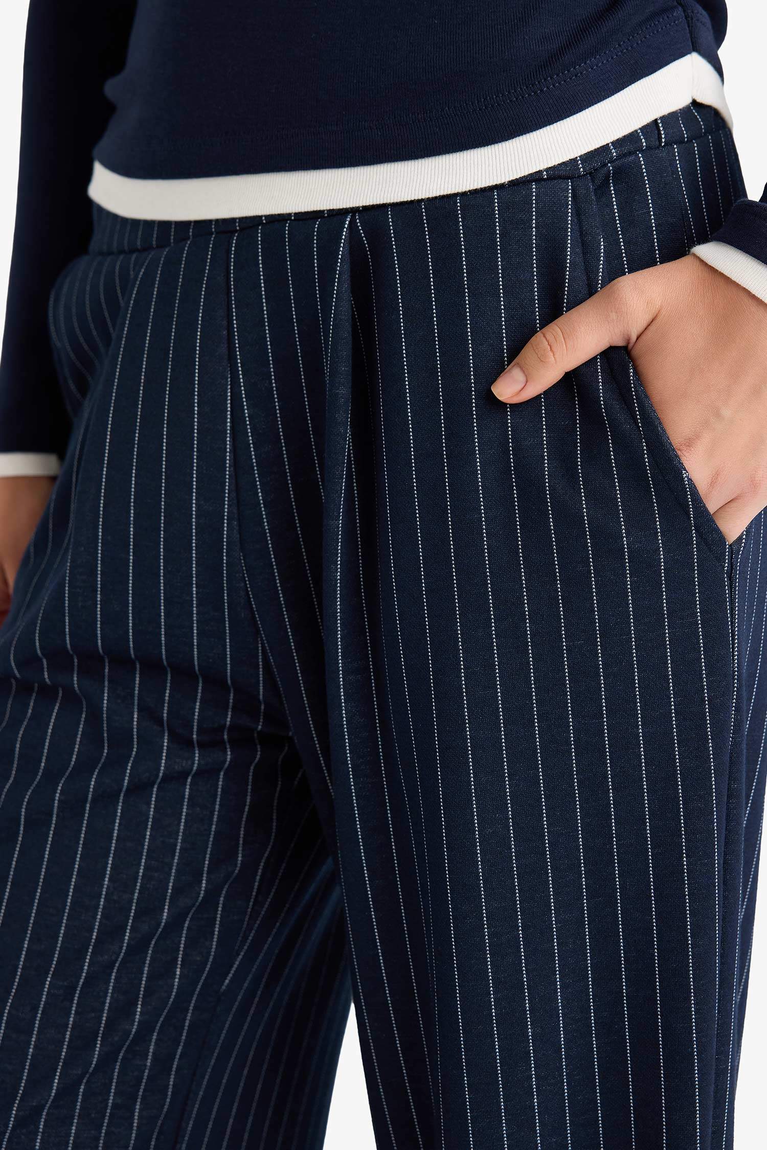 سروال وايد ليج