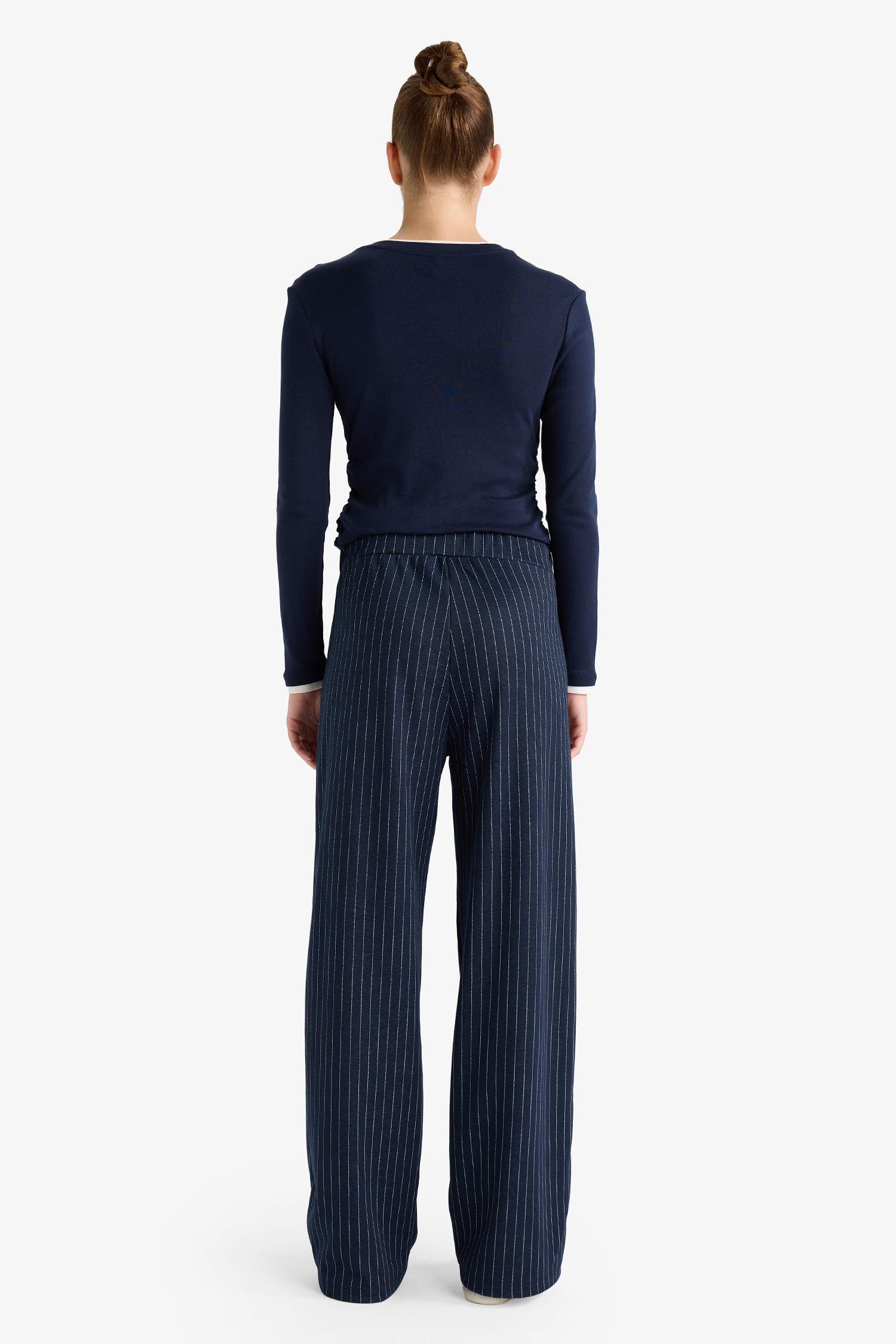 سروال وايد ليج