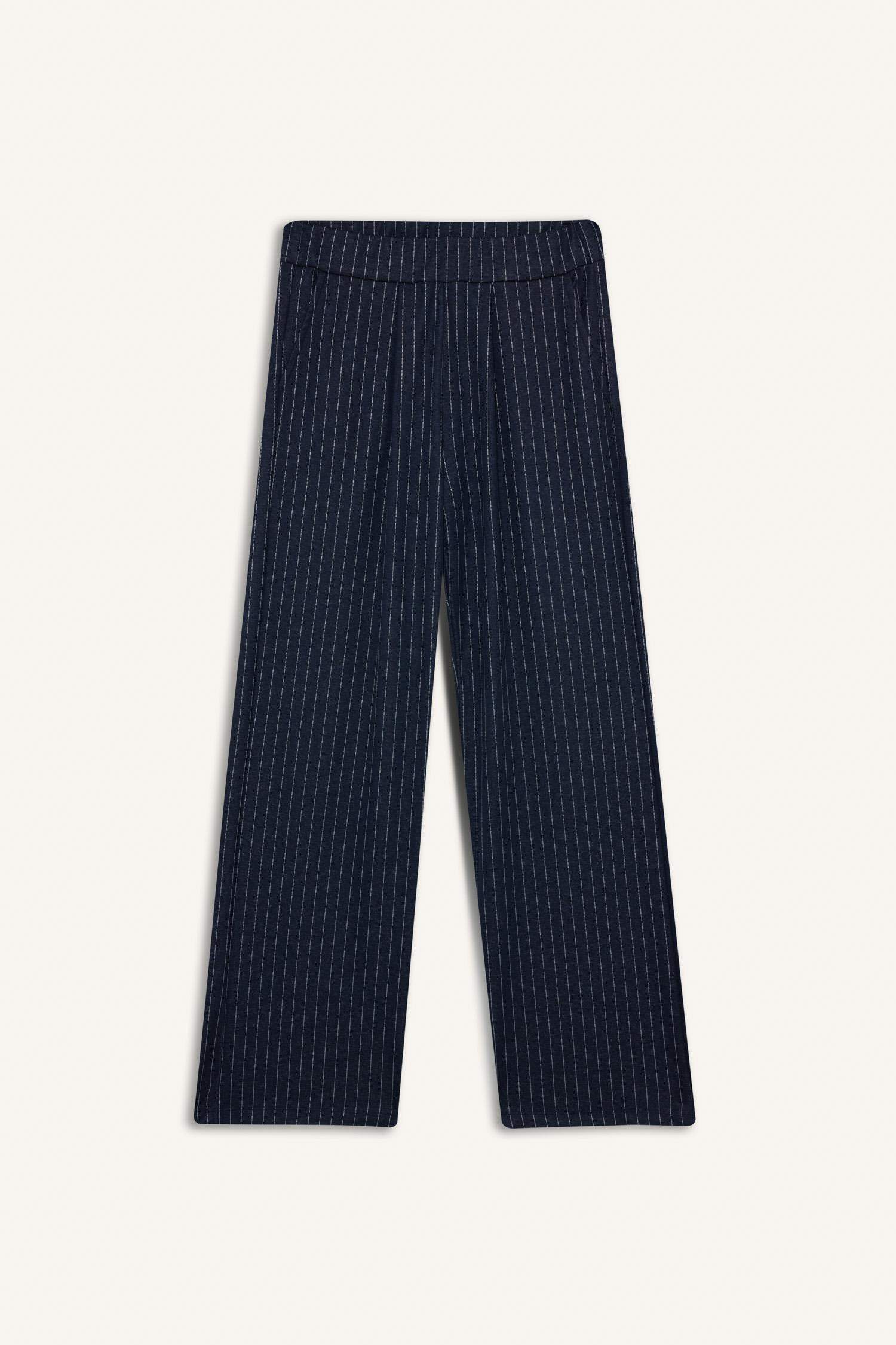 سروال وايد ليج