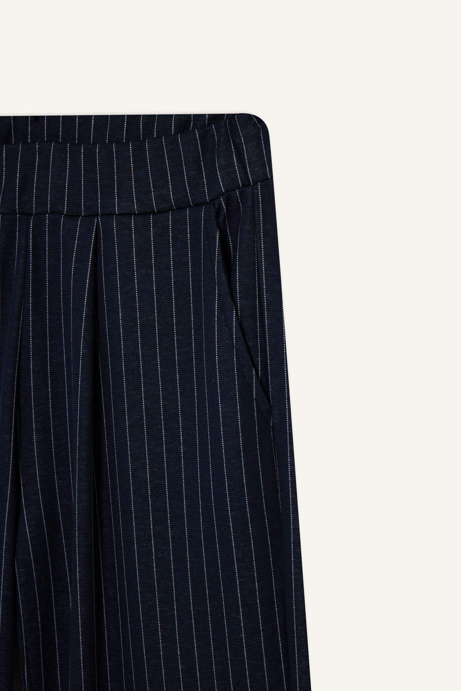 سروال وايد ليج