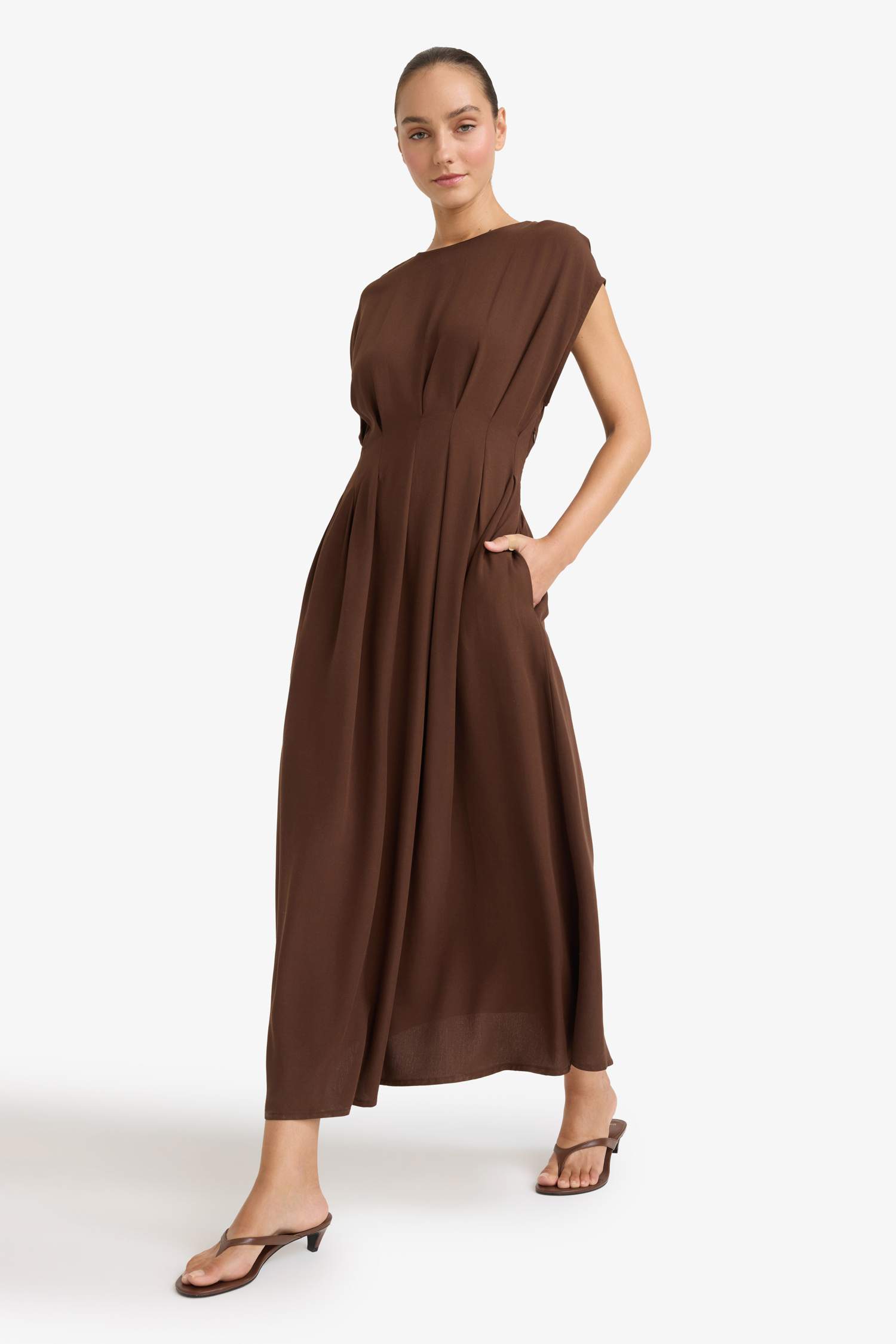 فستان طويل ميدي من مزيج الكتان بياخة مستديرة