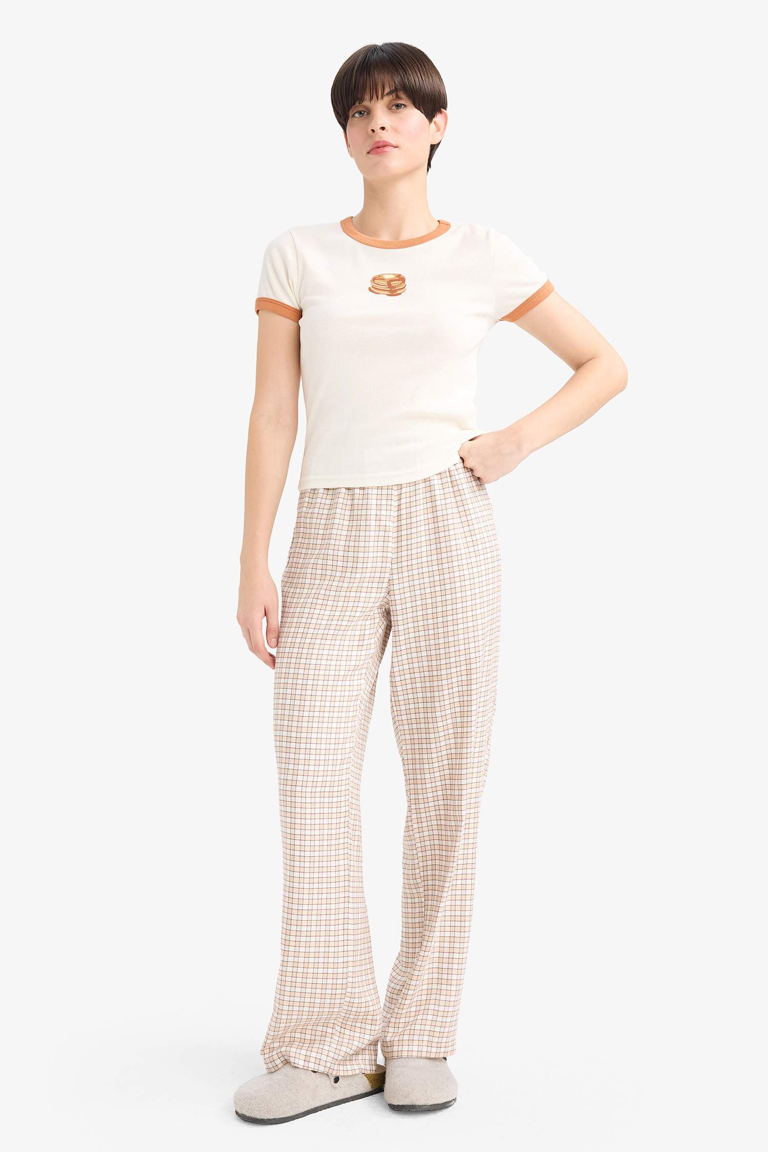 بنطلون بيجاما كاروهات قصة عادية من Fall in Love