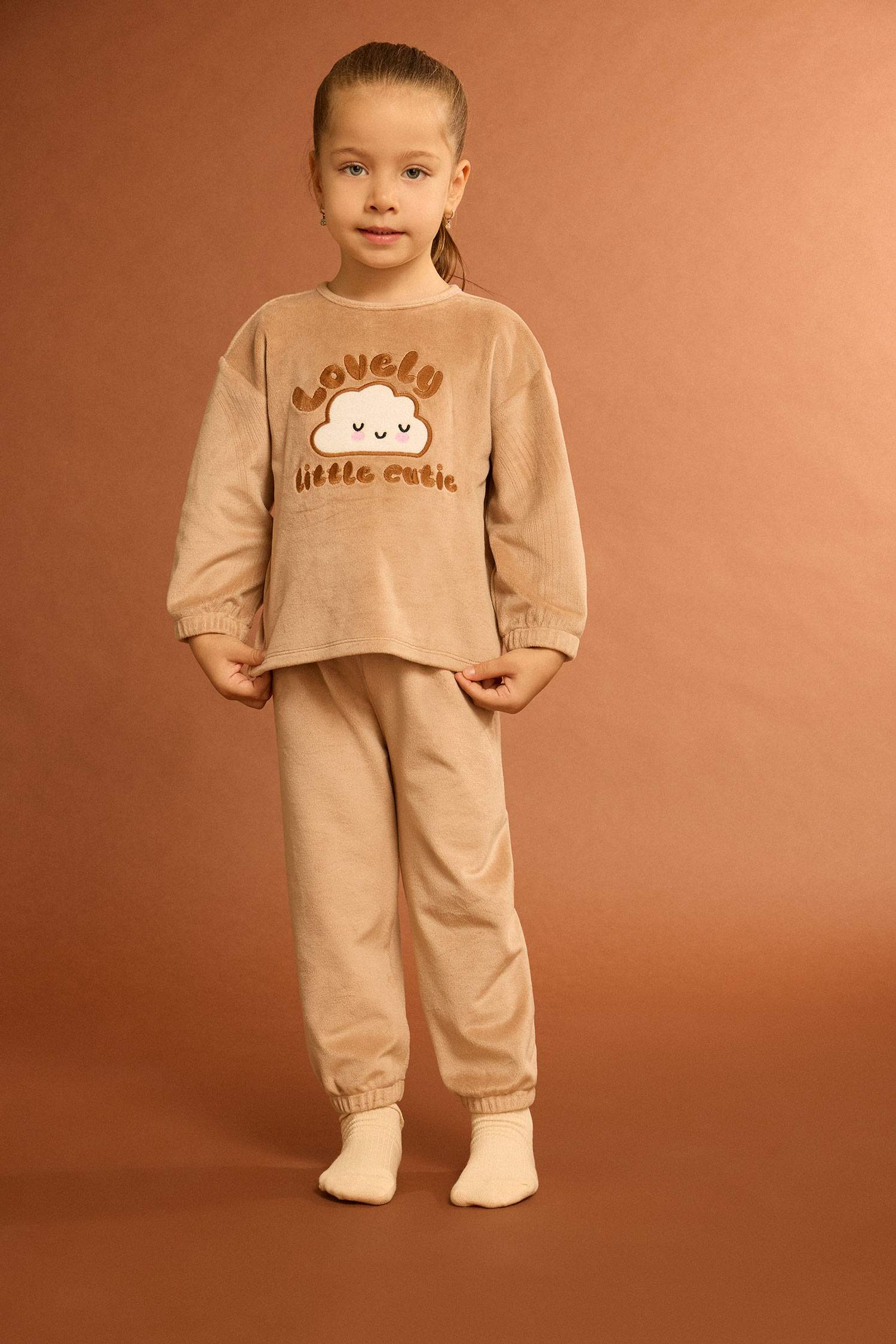 Kız Bebek Pijama Takımı Bulut Baskılı Uzun Kollu Welsoft Pelüş Üst Uzun Alt