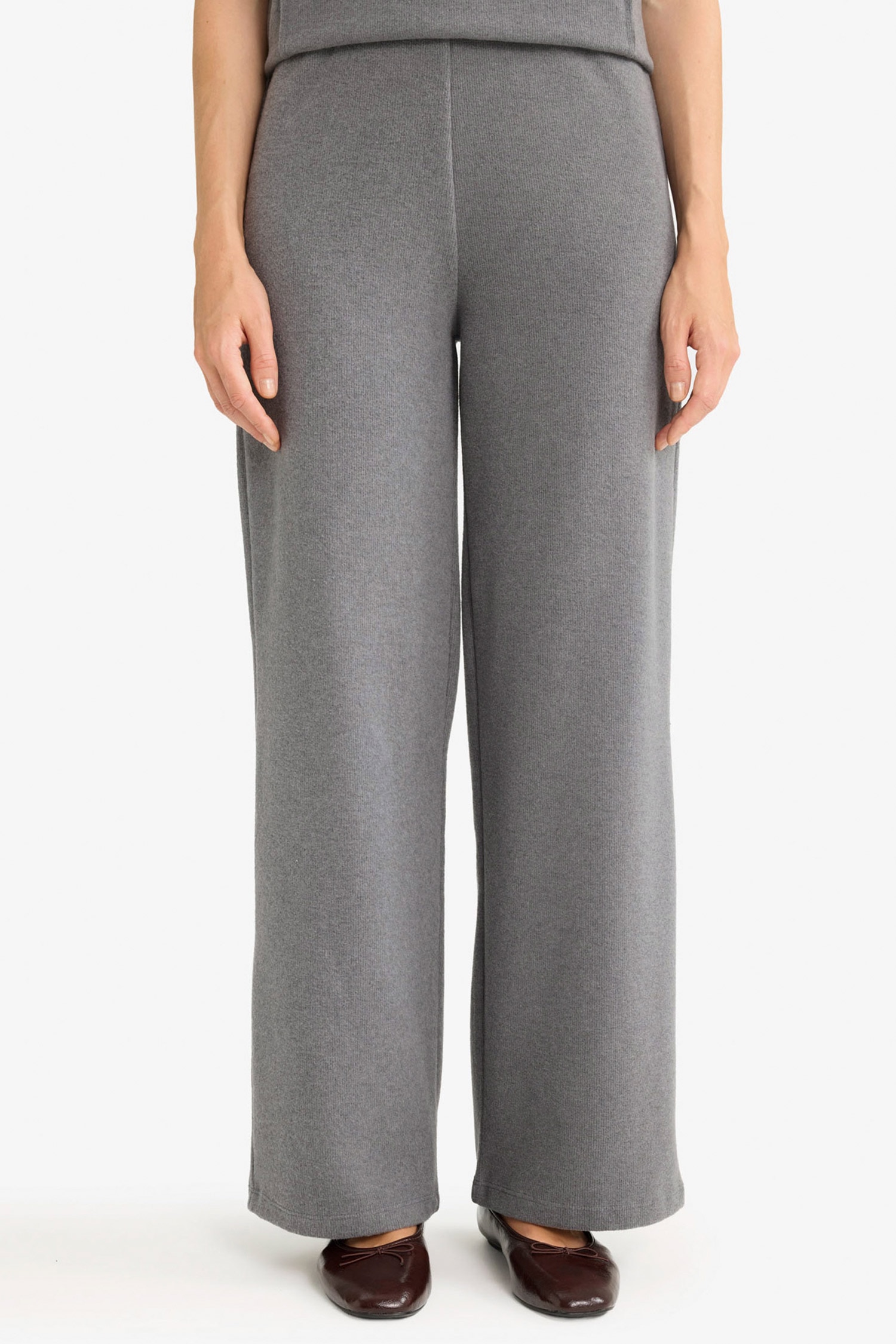DeFacto Straight Fit Geniş Paça Pantolon görsel 3
