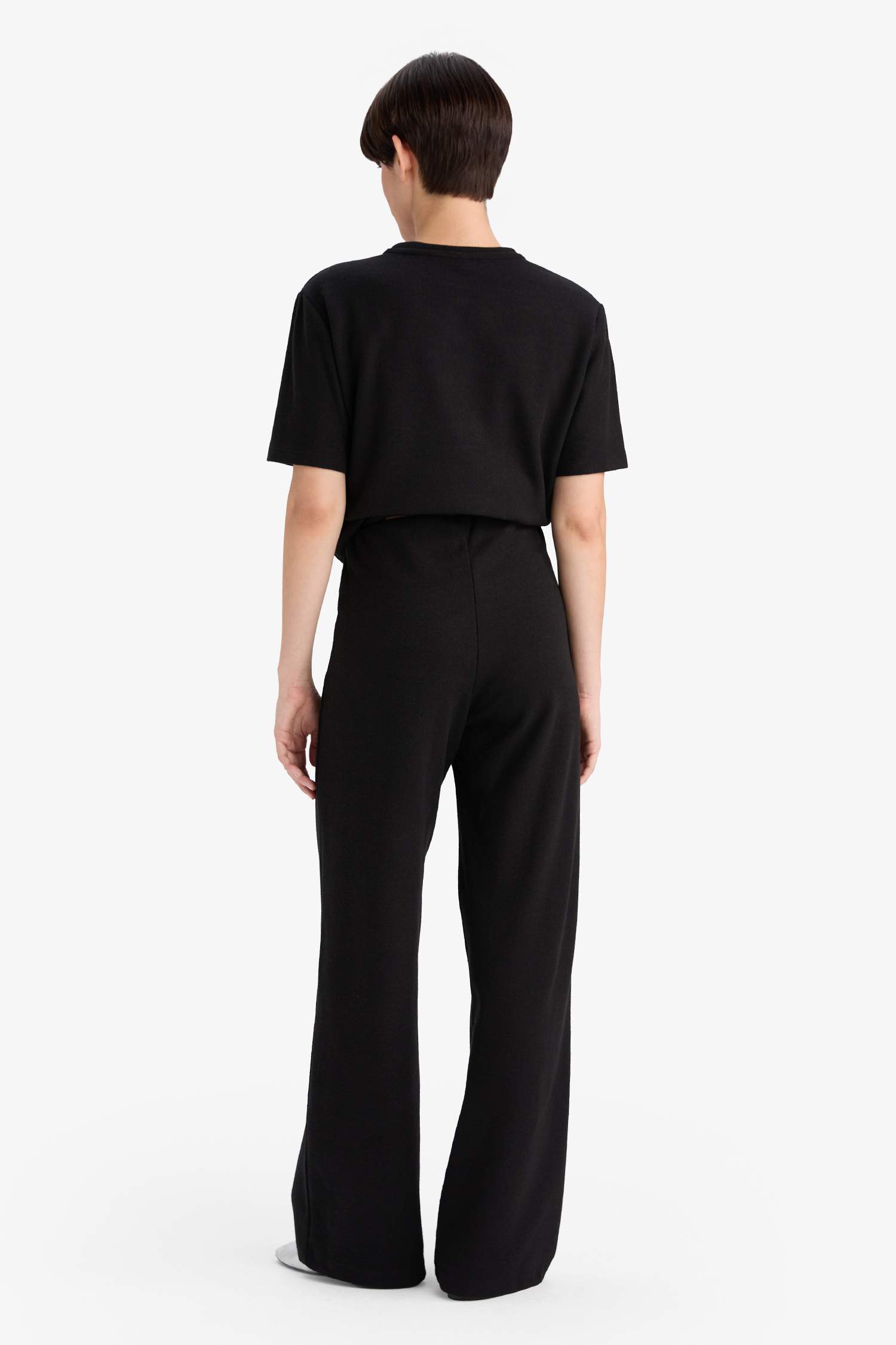 Straight Fit Geniş Paça Pantolon