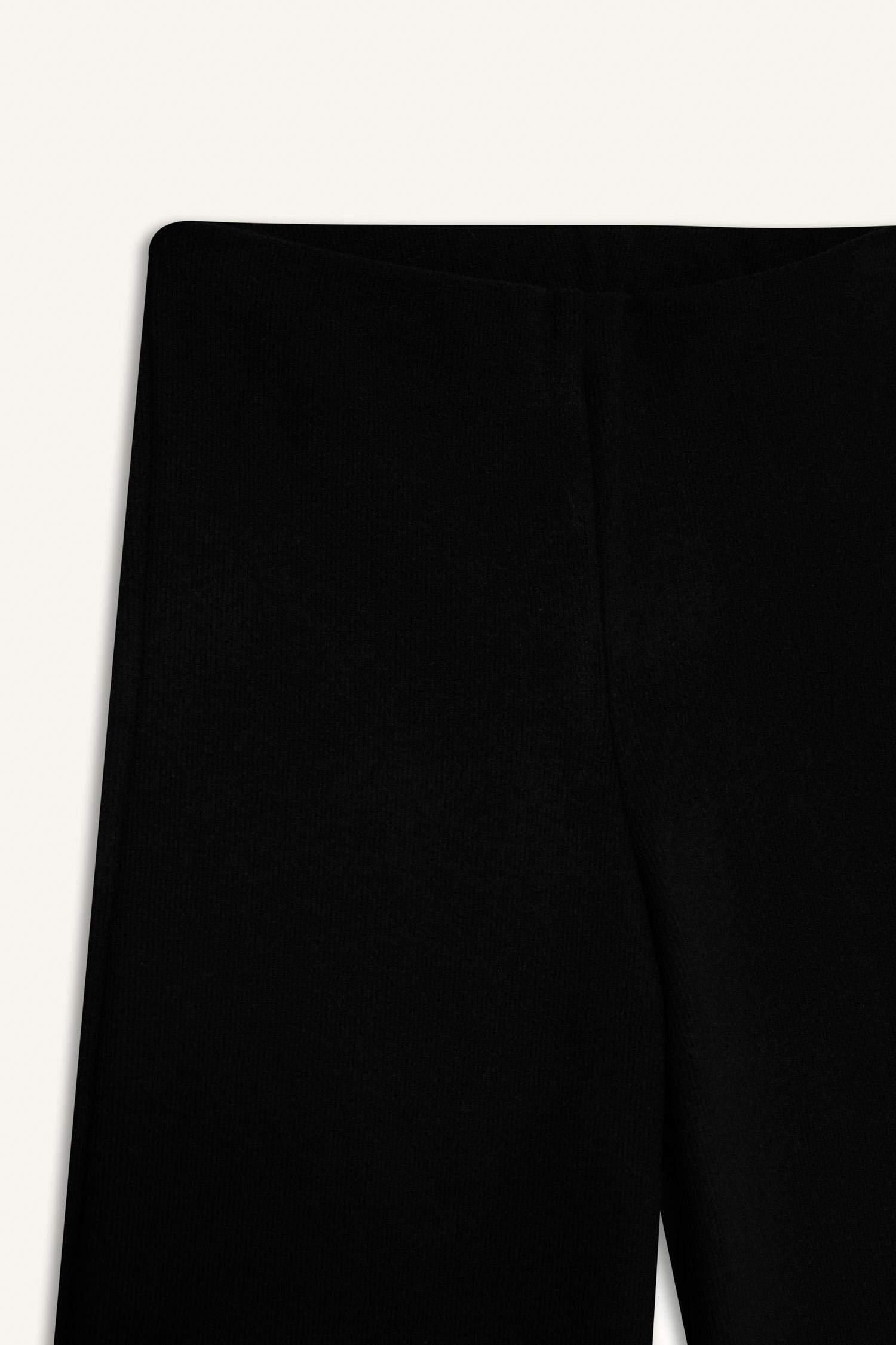 Straight Fit Geniş Paça Pantolon