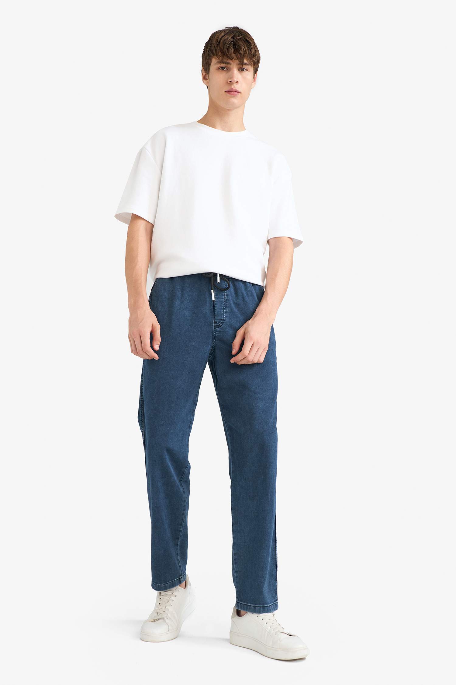 Washed Wide Leg Jeans