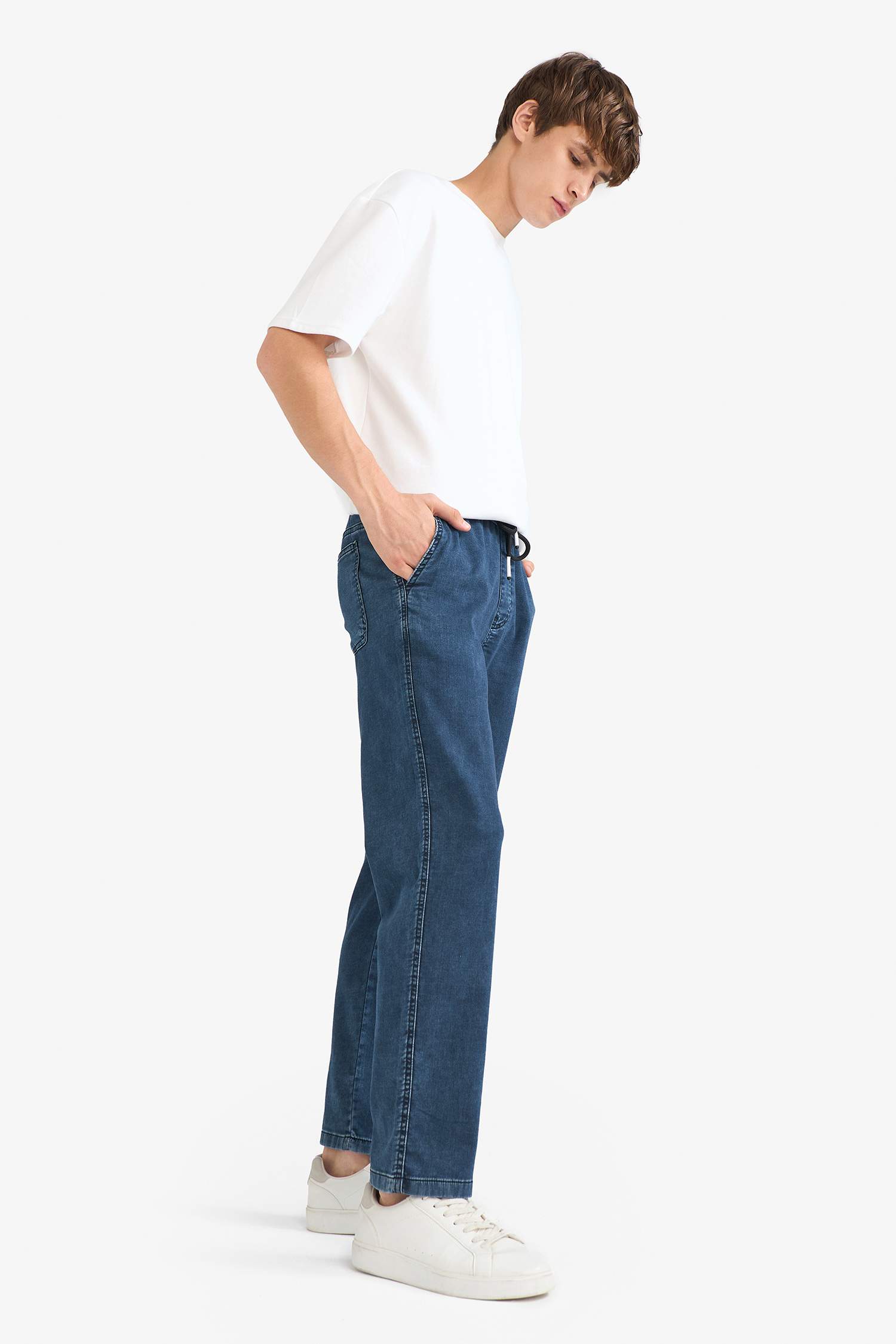 Washed Wide Leg Jeans