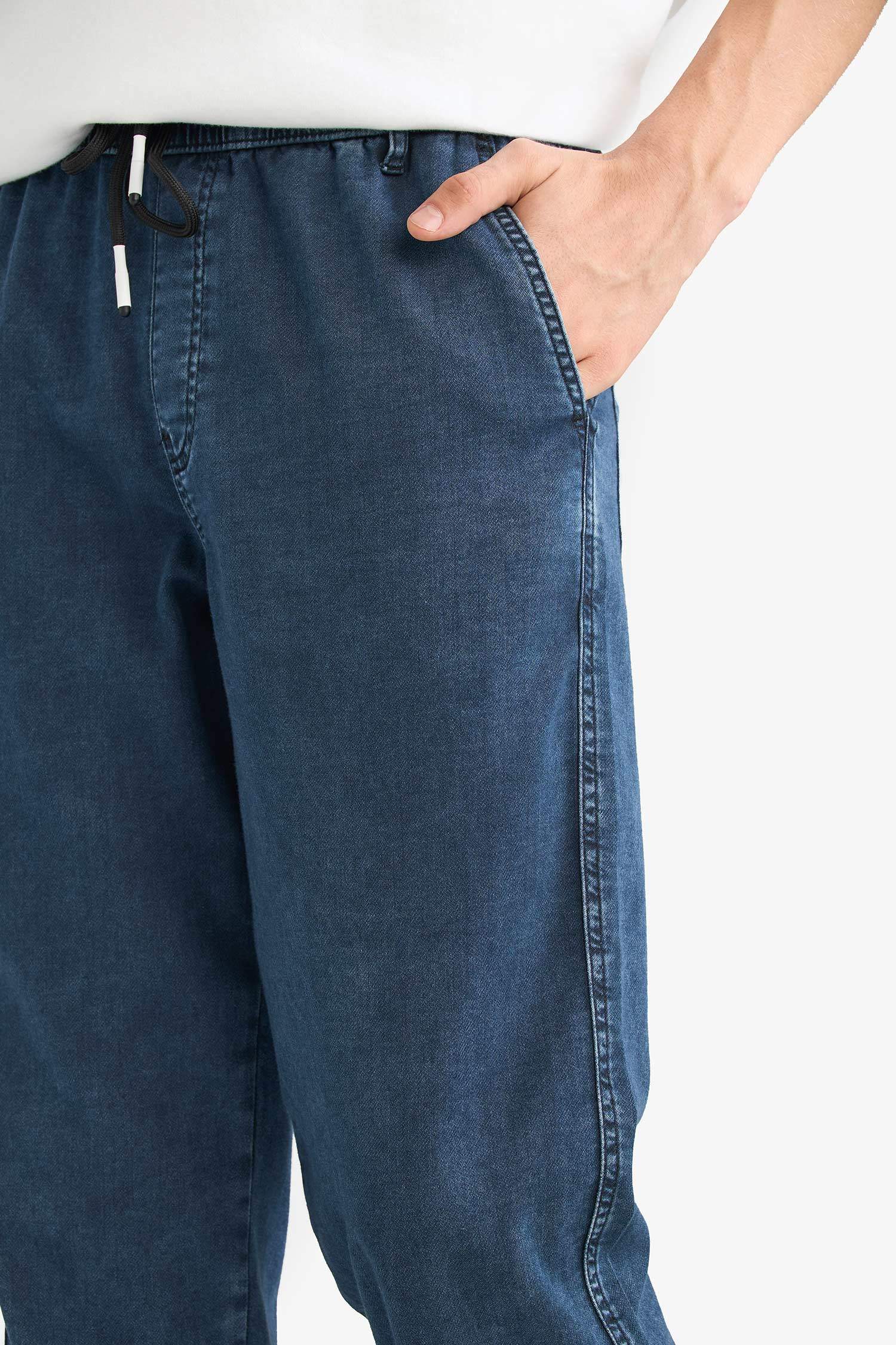 Washed Wide Leg Jeans