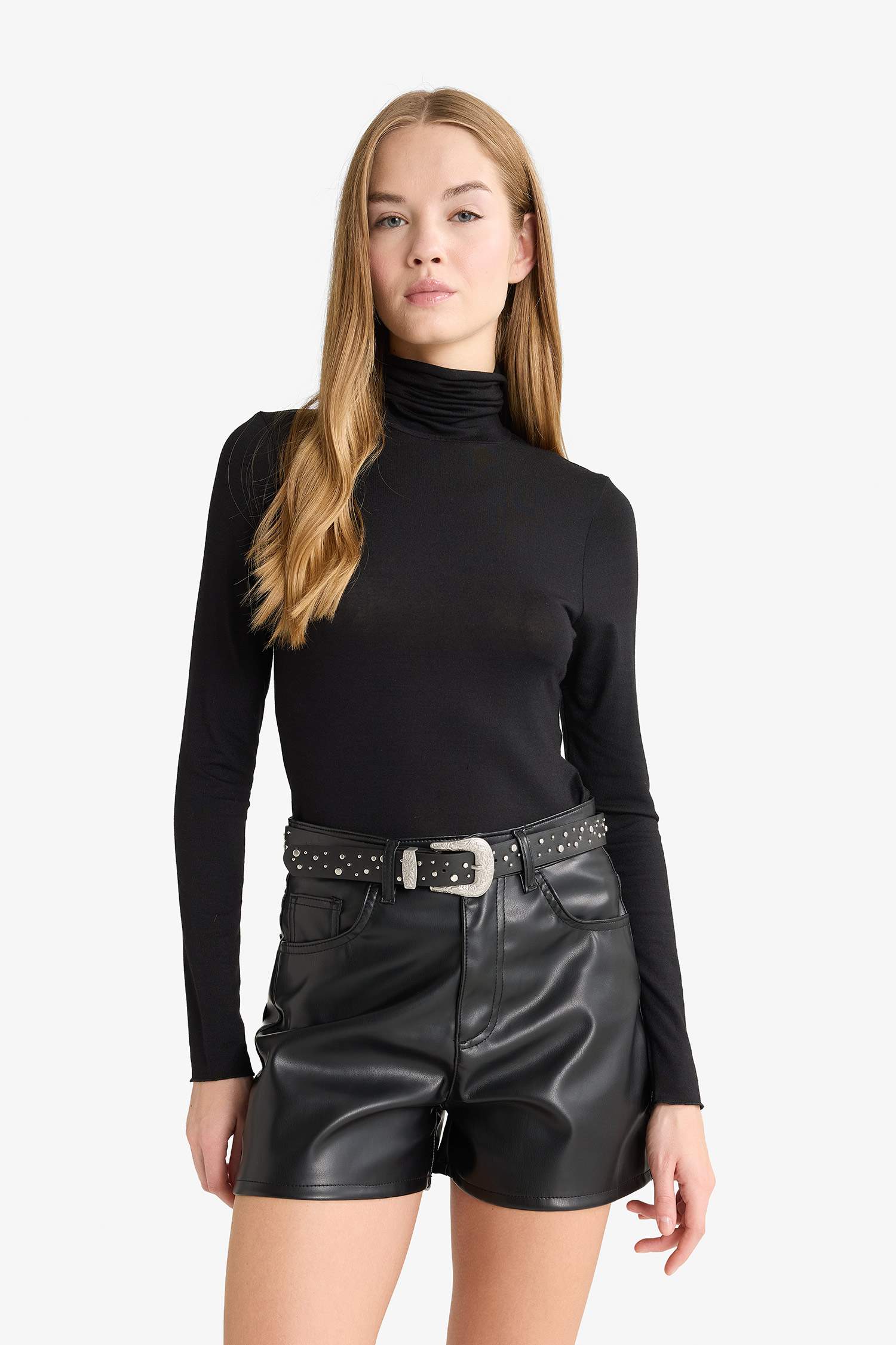 2 piece Faux Leather Normal Waist Short Leg Shorts