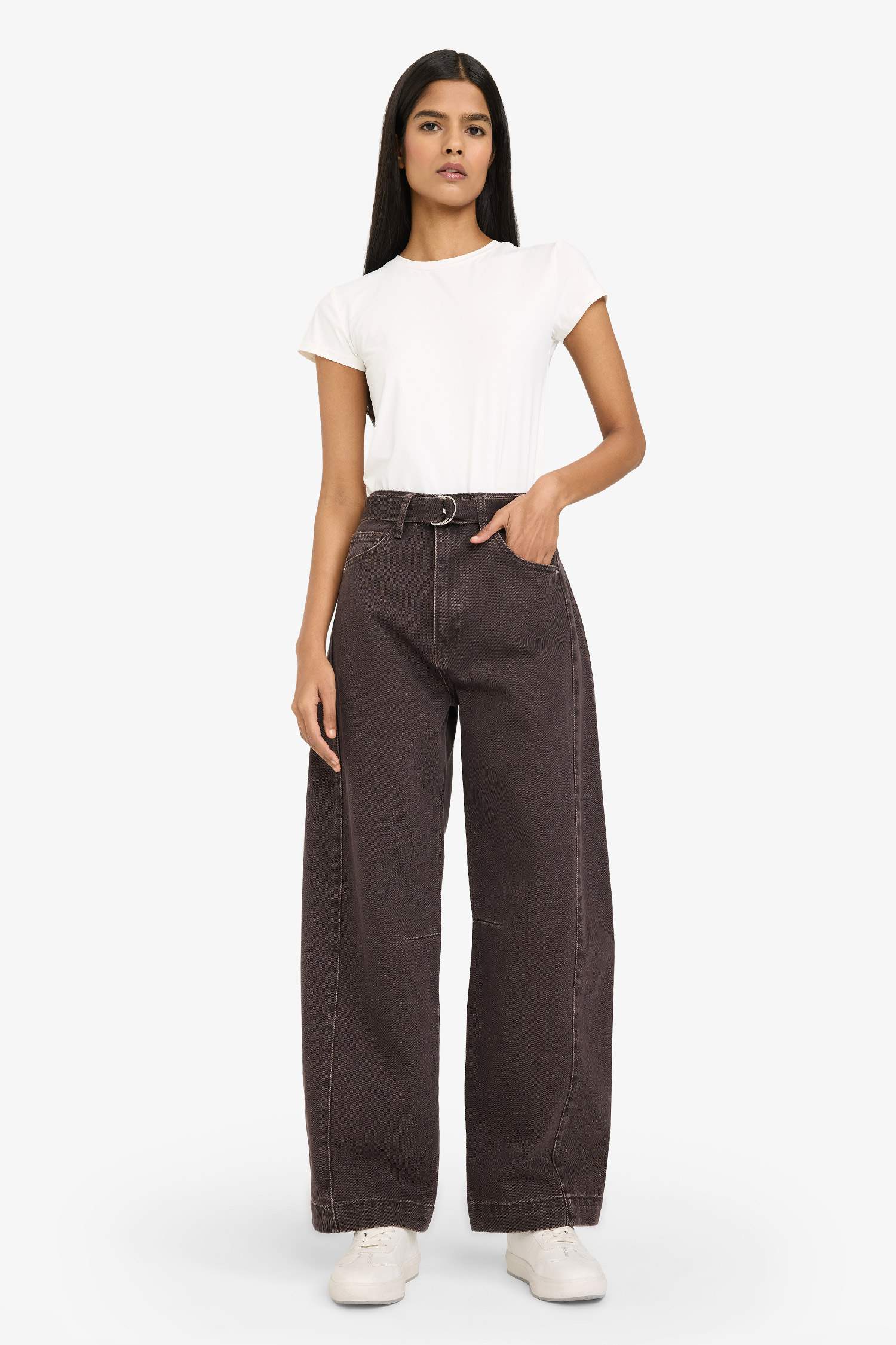 بنطرون جينز باريل فيت وخصر عالي