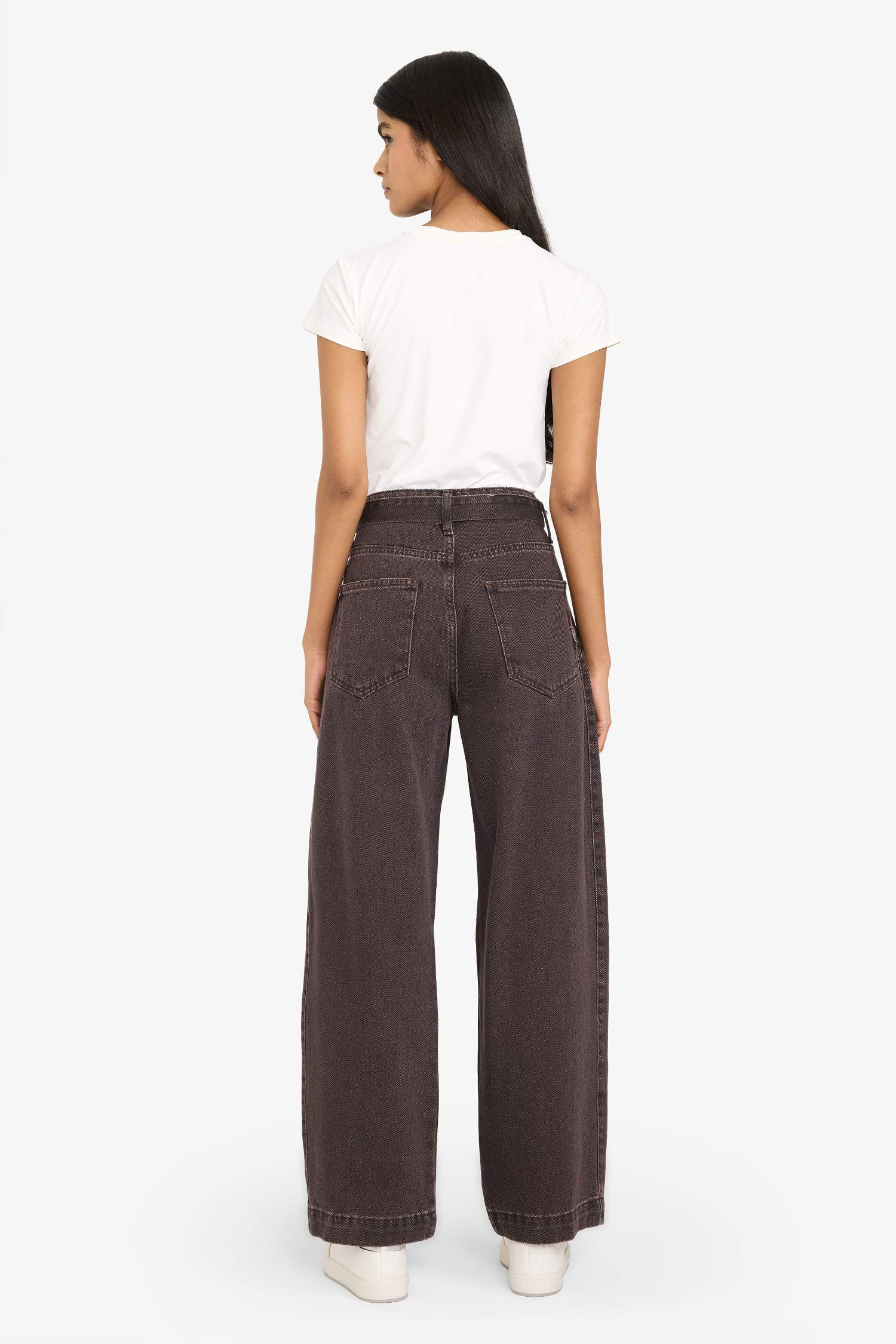 بنطرون جينز باريل فيت وخصر عالي