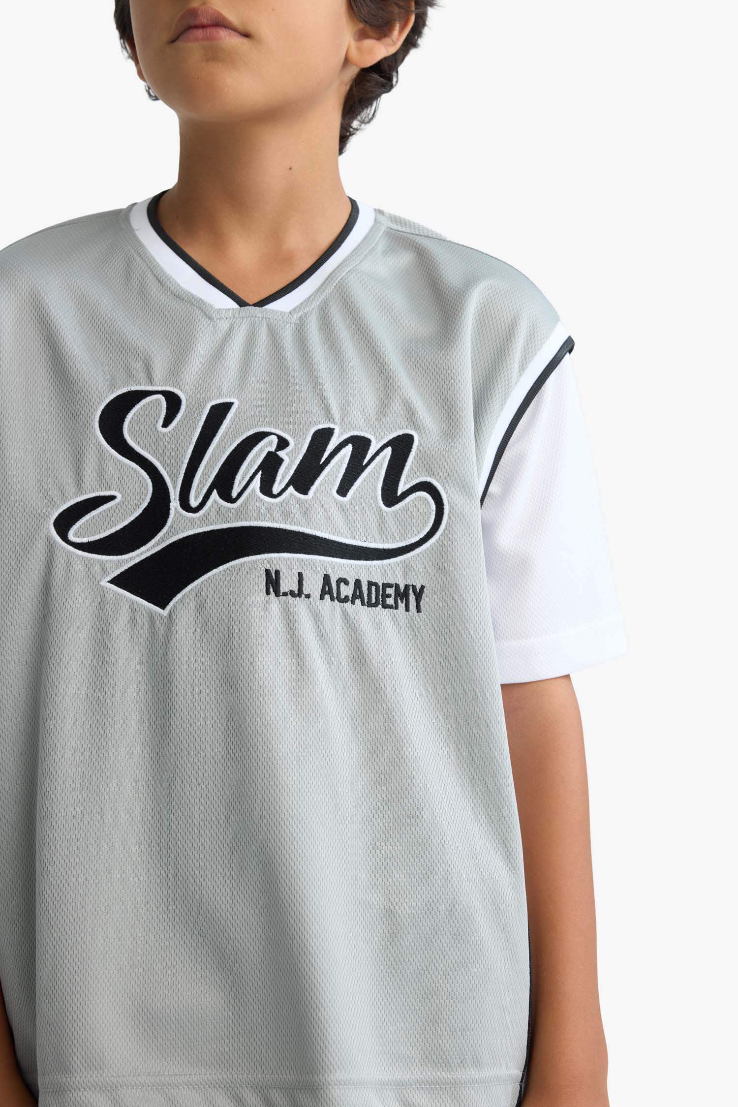 Boy Oversize Fit V-Neck Tulle T-Shirt