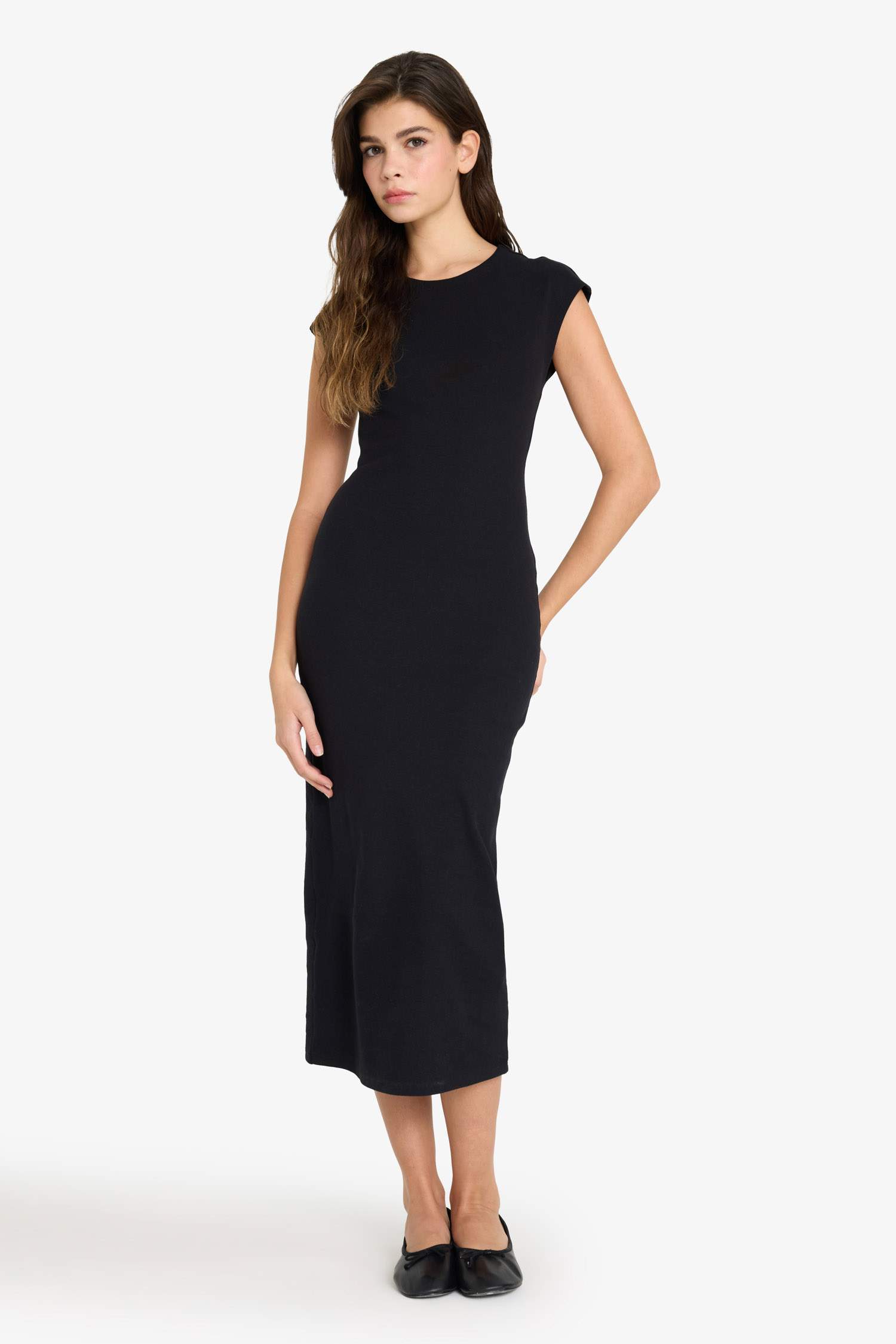 فستان نص كم ميدي مضلع بوديكون برقبة مستديرة