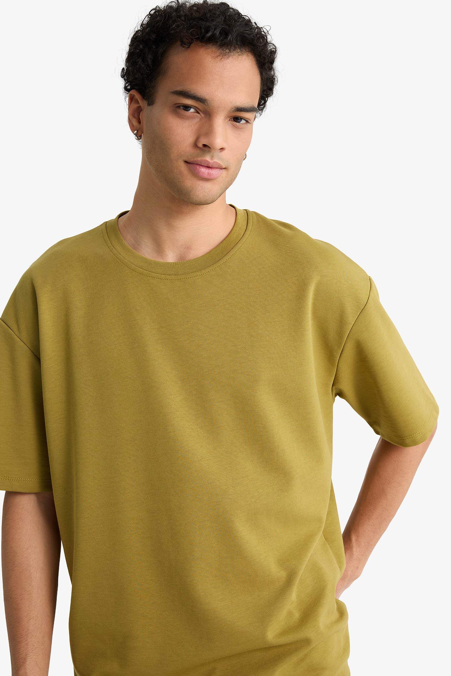 Oversize Fit Crew Neck Short Sleeve T-Shirt