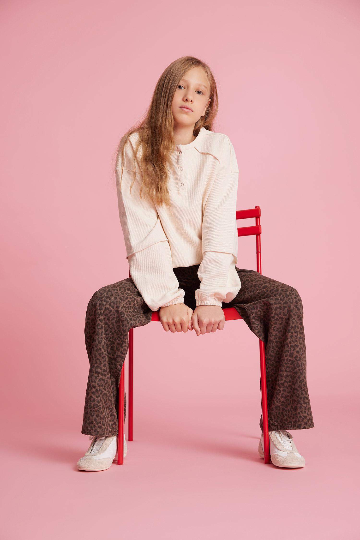 Oversize Geniş Kalıp Bisiklet Yaka Düğmeli Sweatshirt Kız Çocuk