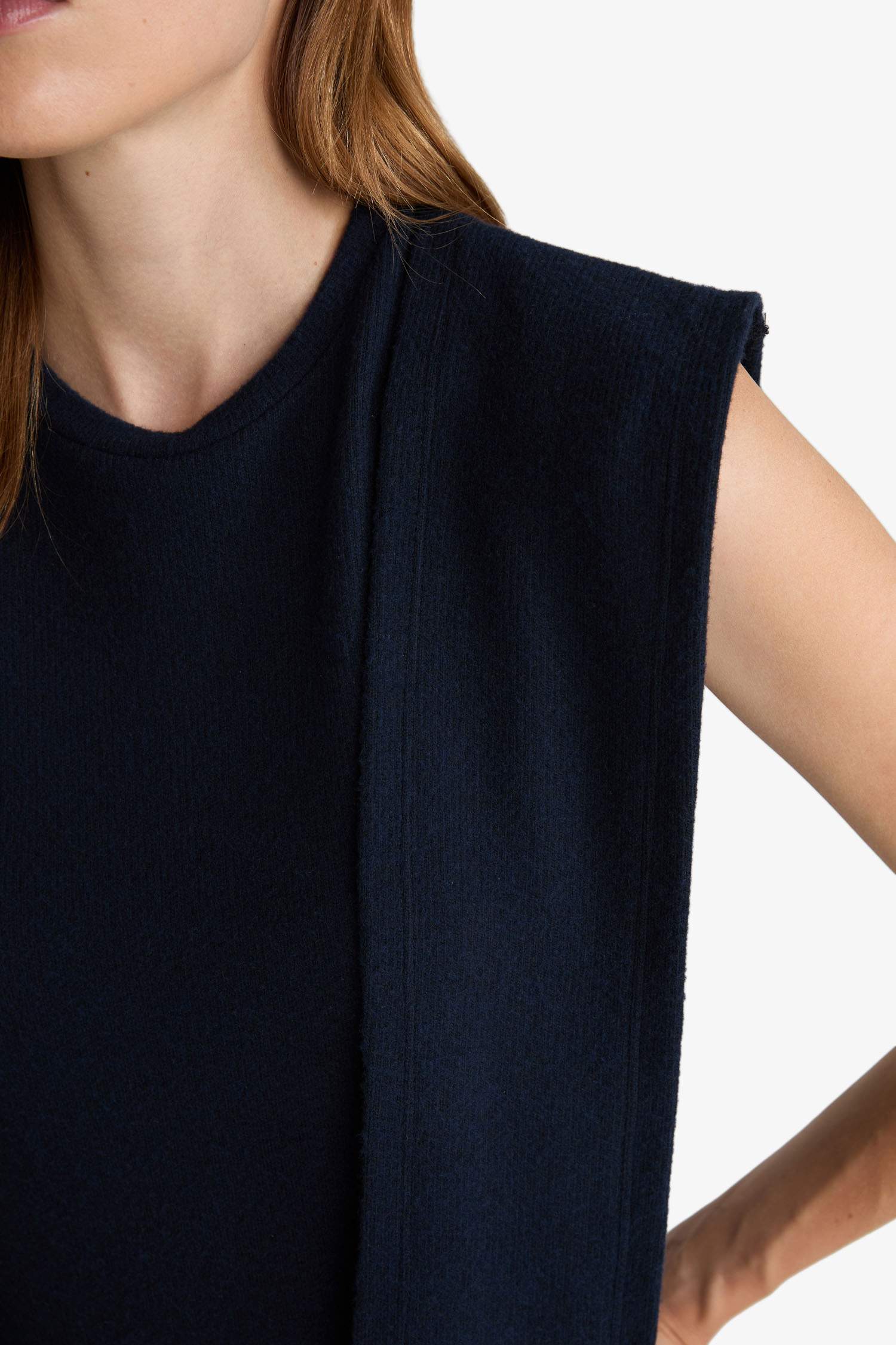 Slim Fit Dar Kesim Bisiklet Yaka Bağlama Detaylı Kolsuz Bluz