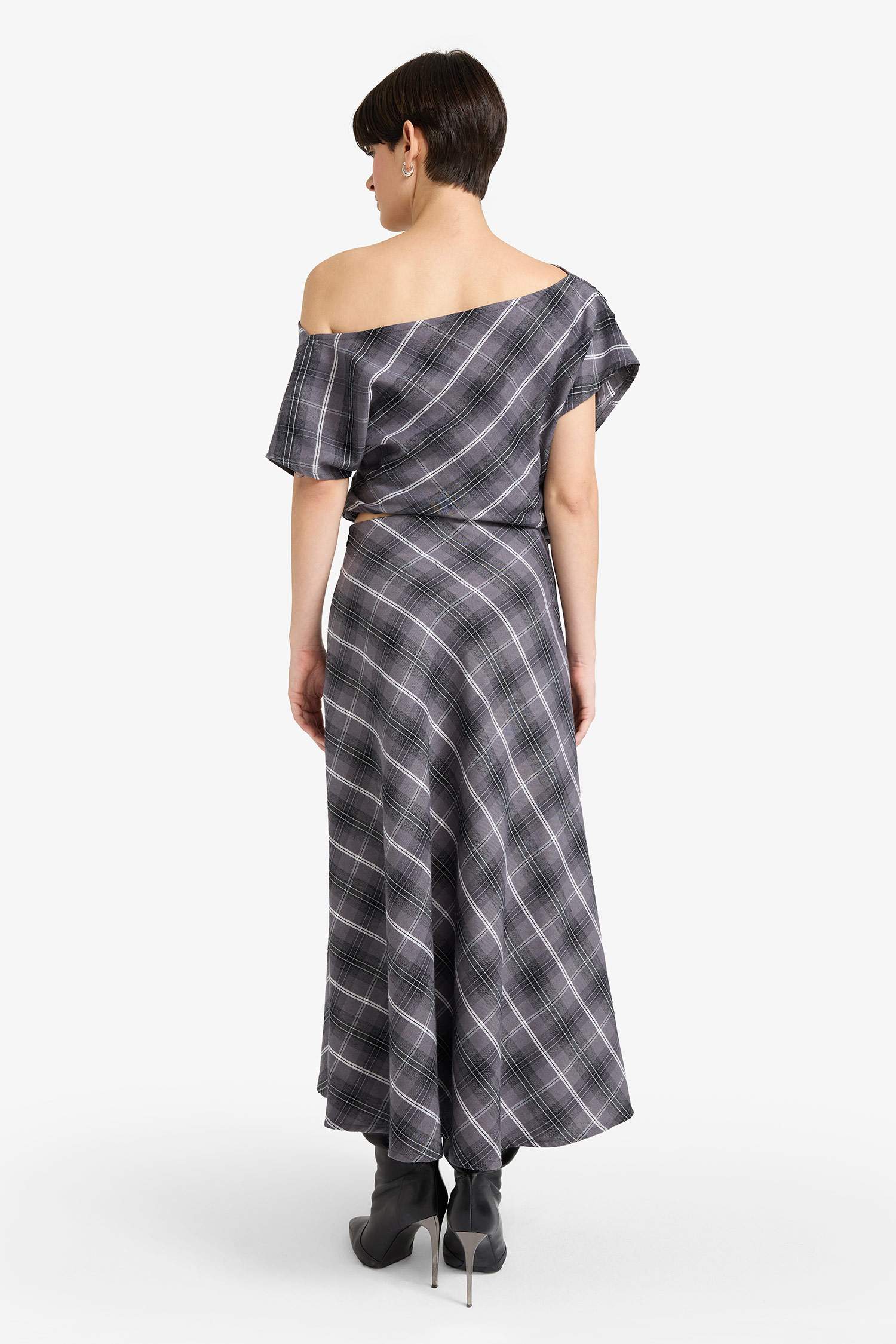 A Kesim Kareli Normal Bel Twill Midi Etek