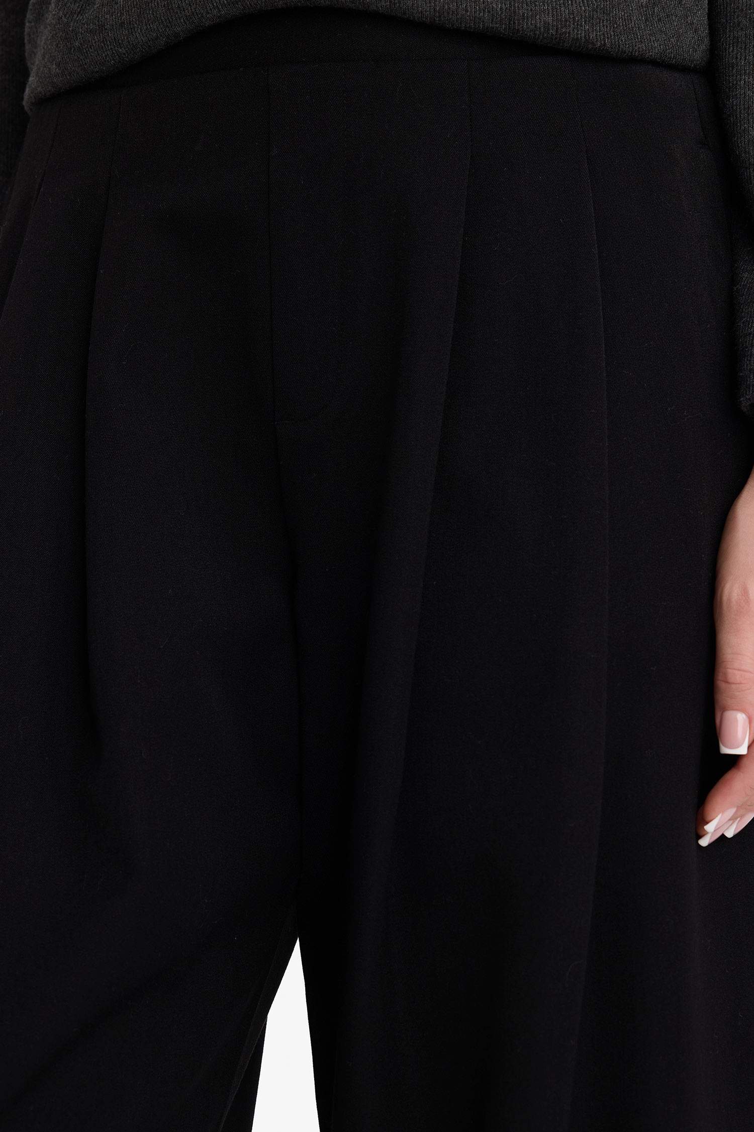 سروال قصة عادية