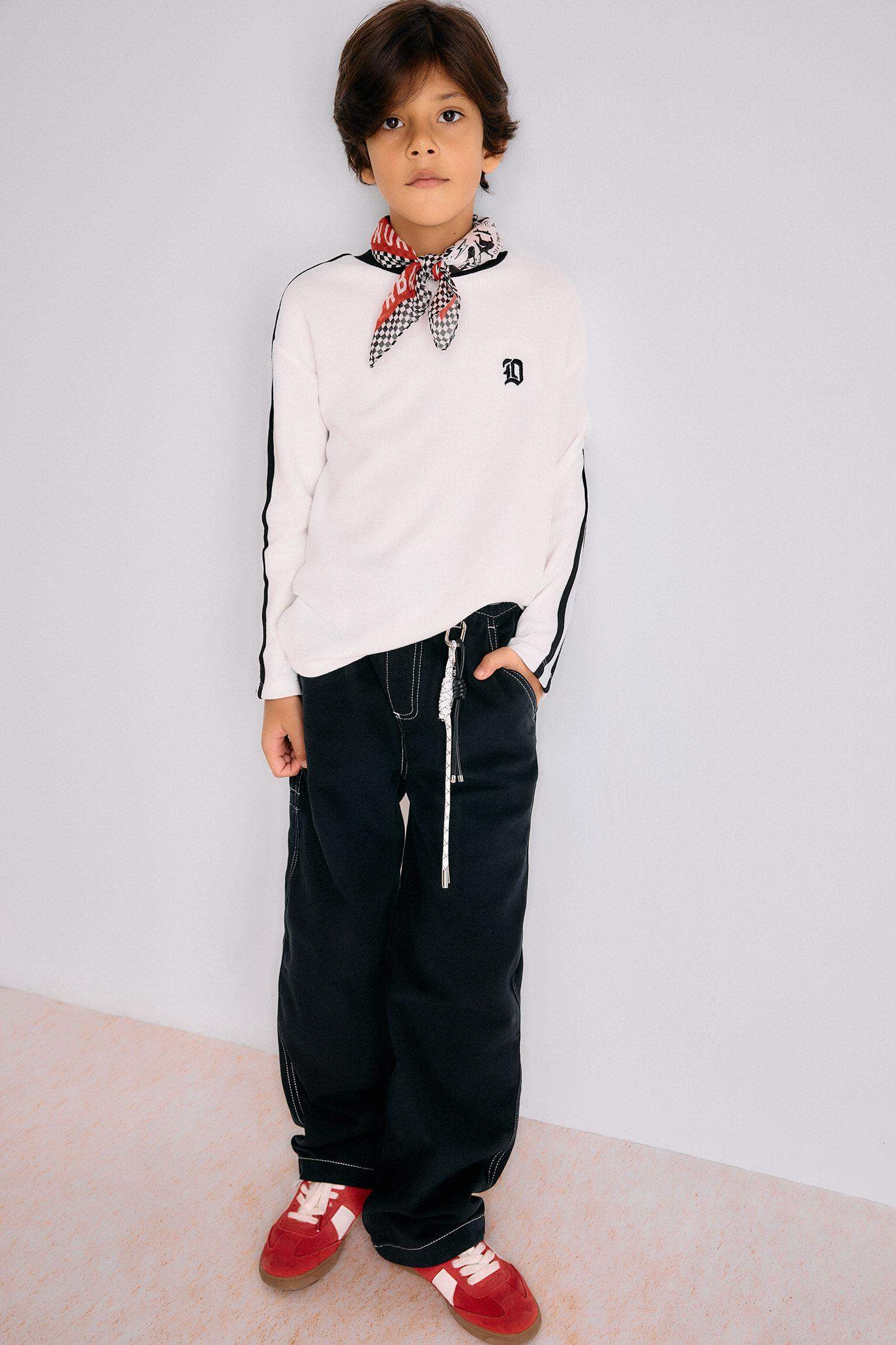 Boy Oversize Fit Crew Neck Applique Waffle Polo T-Shirt