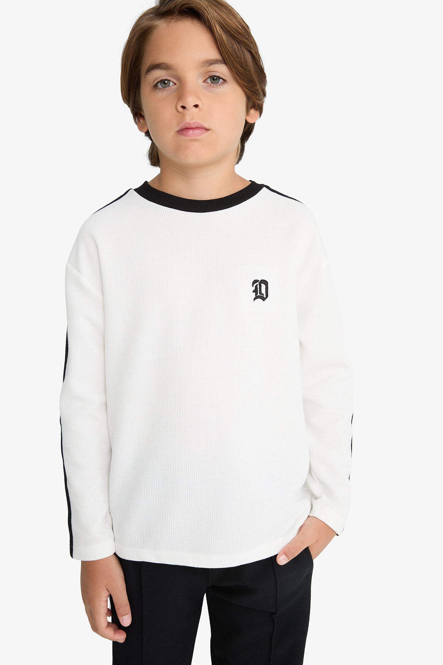 Boy Oversize Fit Crew Neck Applique Waffle Polo T-Shirt