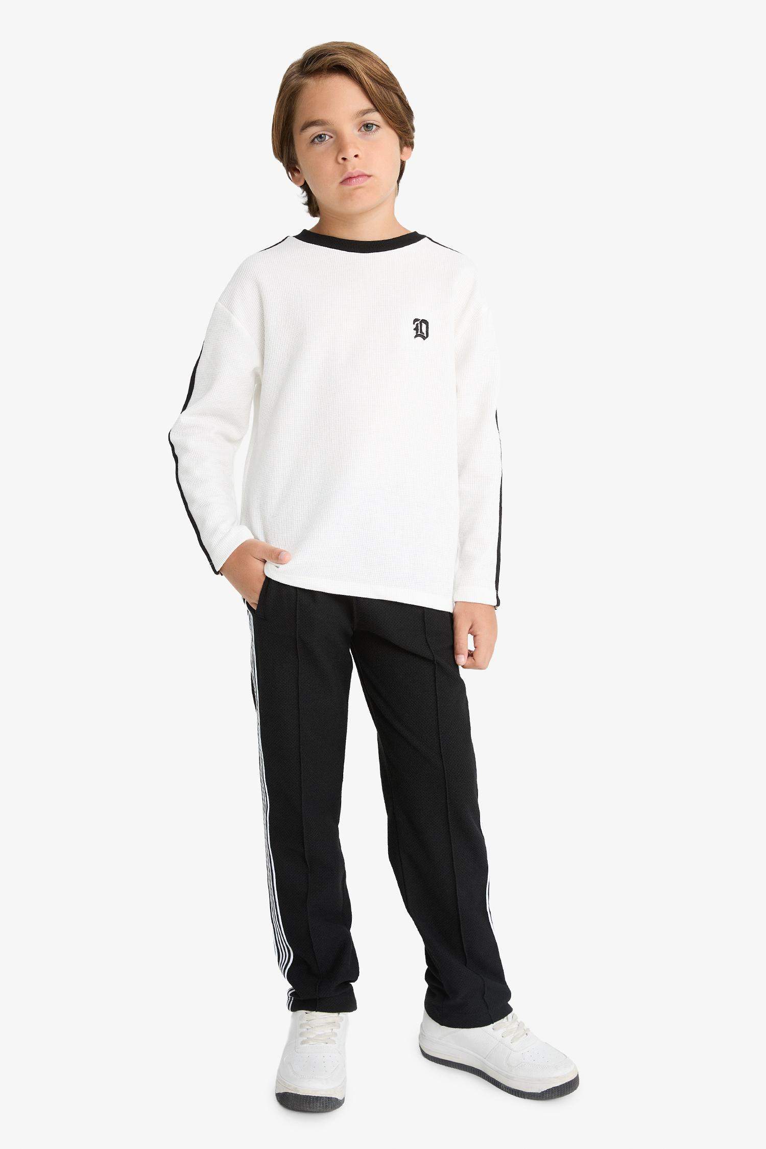 Boy Oversize Fit Crew Neck Applique Waffle Polo T-Shirt