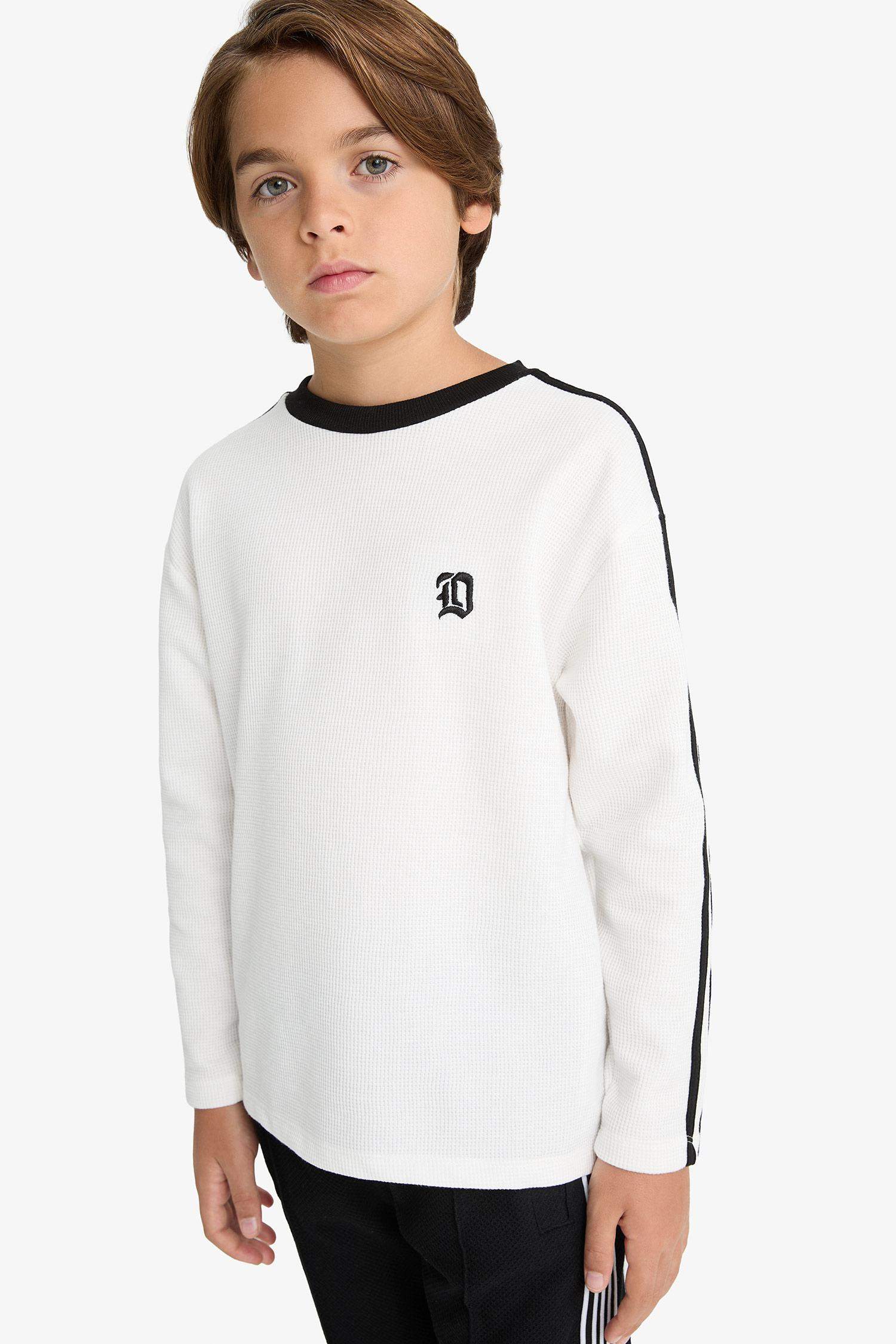 Boy Oversize Fit Crew Neck Applique Waffle Polo T-Shirt