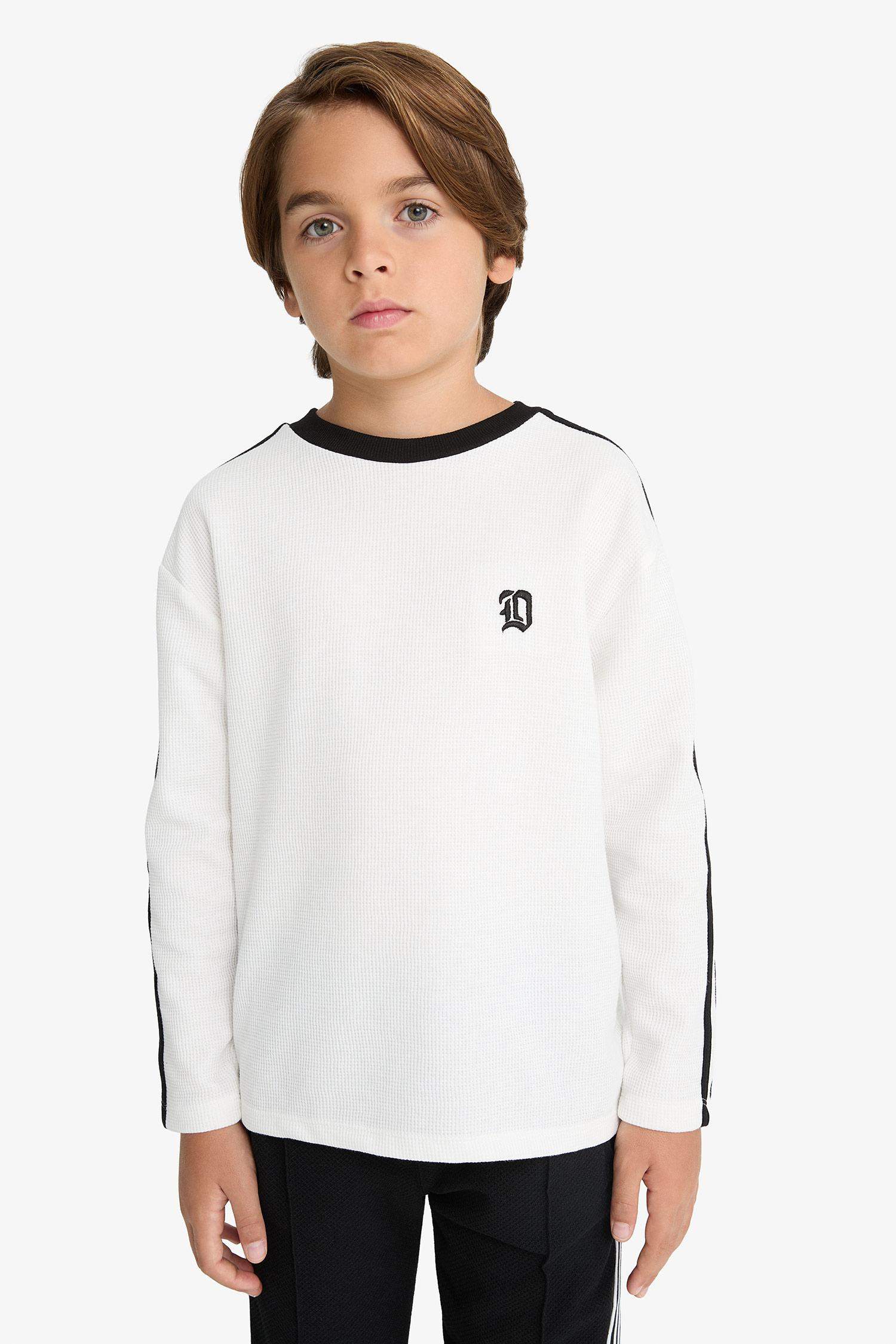 Boy Oversize Fit Crew Neck Applique Waffle Polo T-Shirt