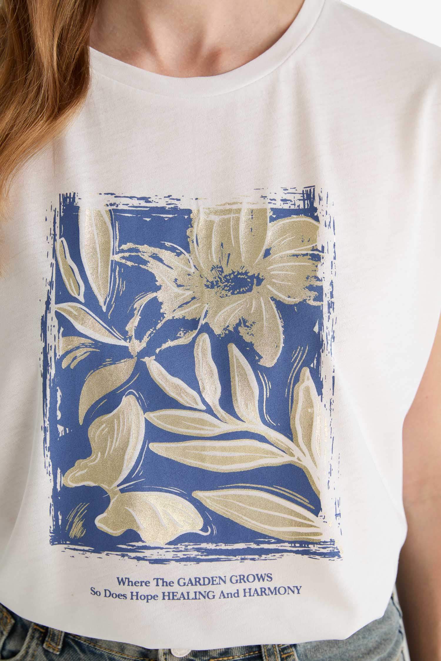 تيشيرت فلورال نص ردن بياخة مستديرة