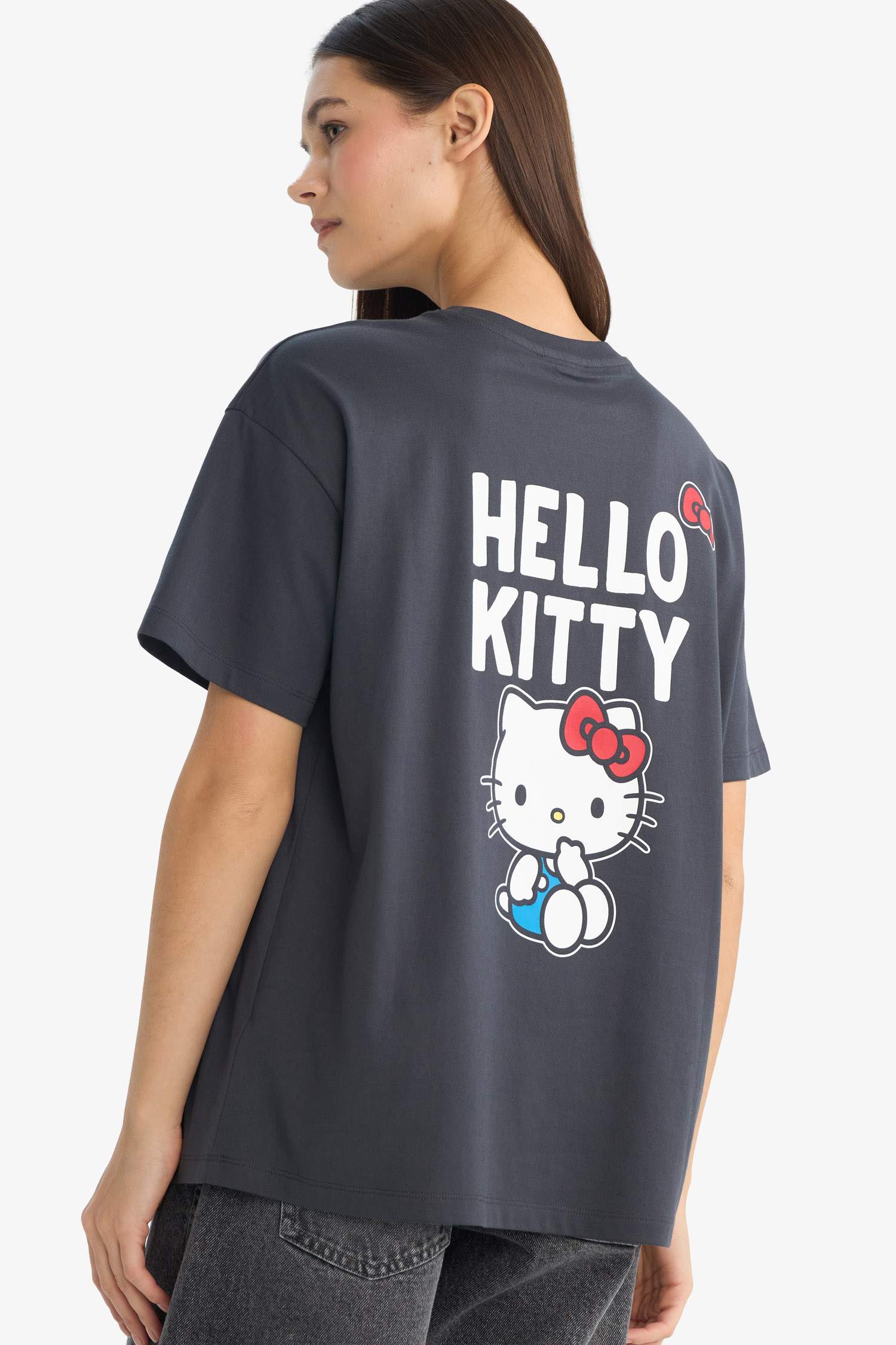 Футболка Hello Kitty Oversize с принтом и коротким рукавом