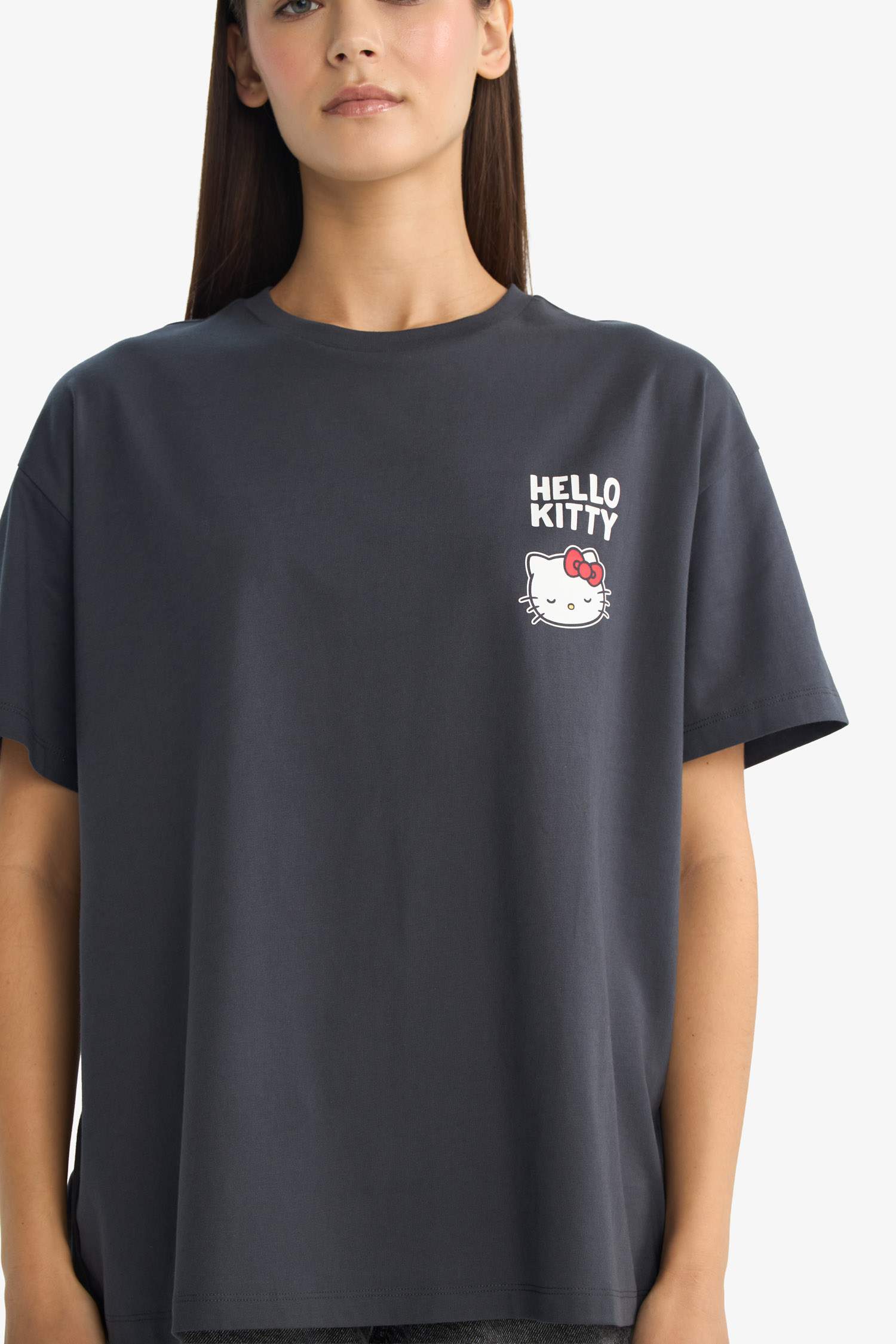 Футболка Hello Kitty Oversize с принтом и коротким рукавом