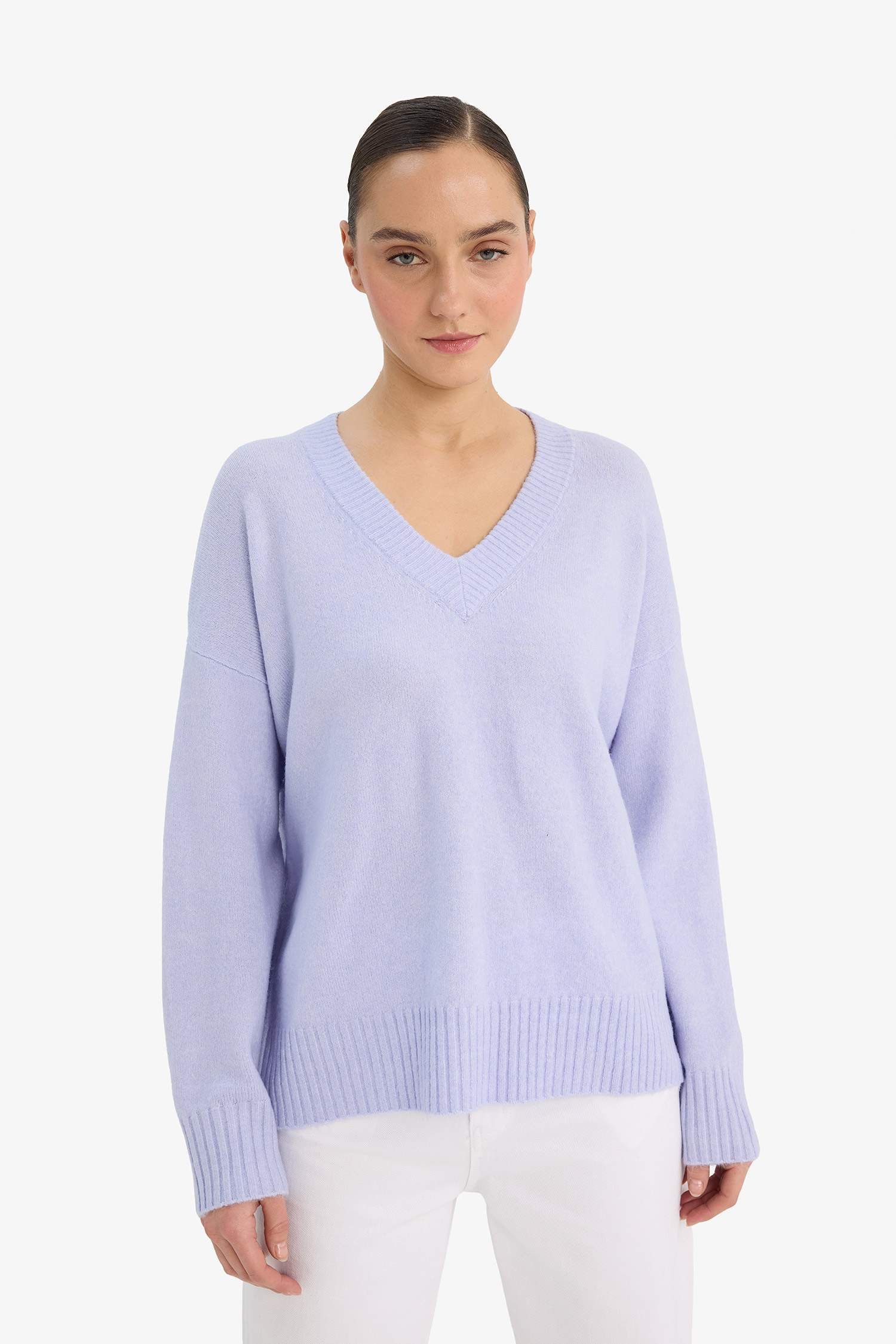 Вязаный свитер Oversize с V-образным вырезом