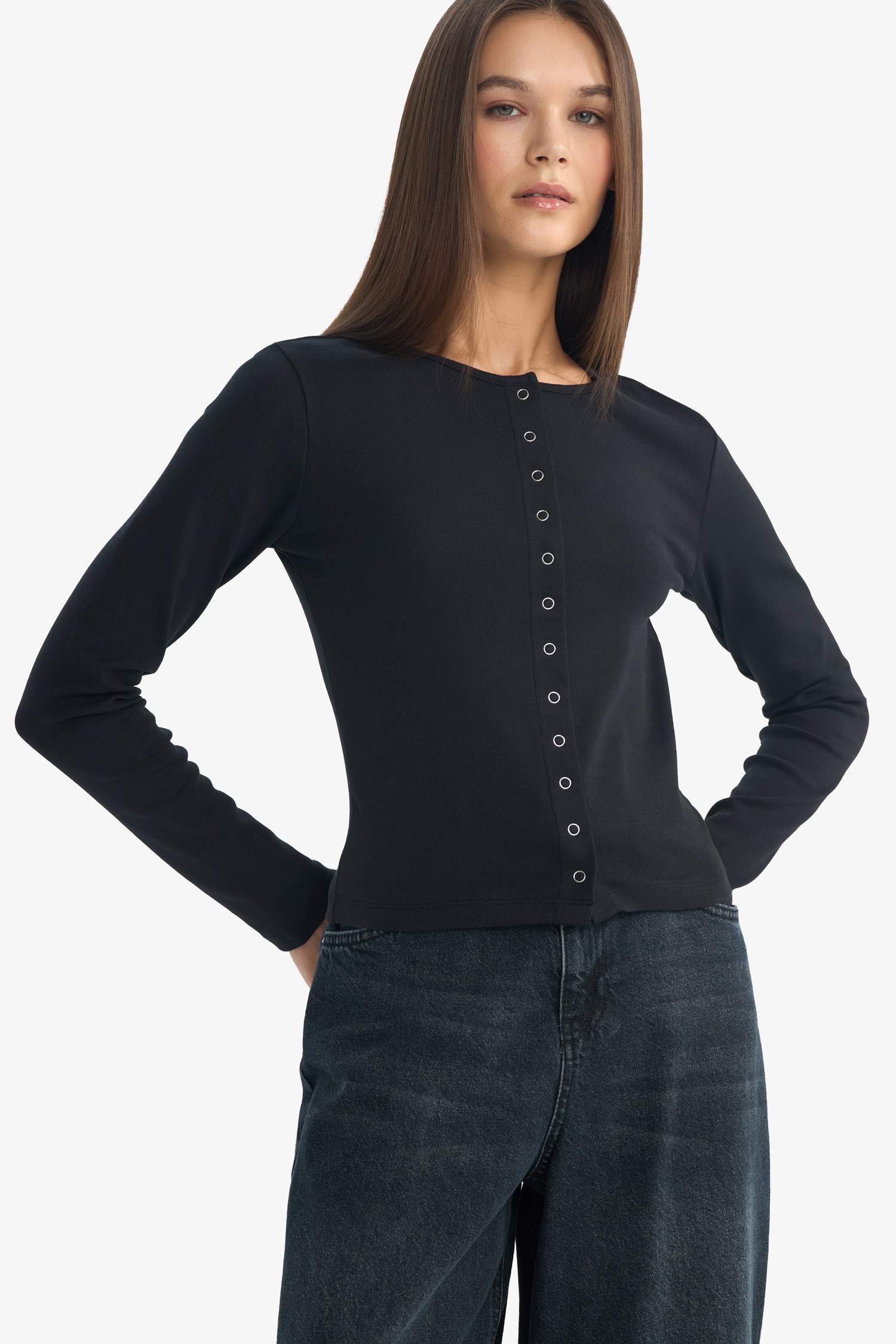 Fitted дөңгелек жағалы ұзын жеңді рибана футболка